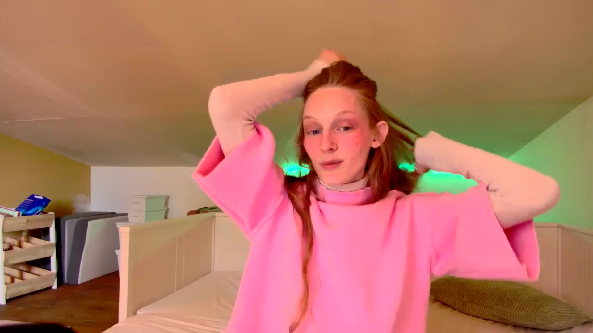 Gallery image thumbnail from Kinkywander's myfreecams stream on, 03/23/2025, 18:43 image 3 of 20