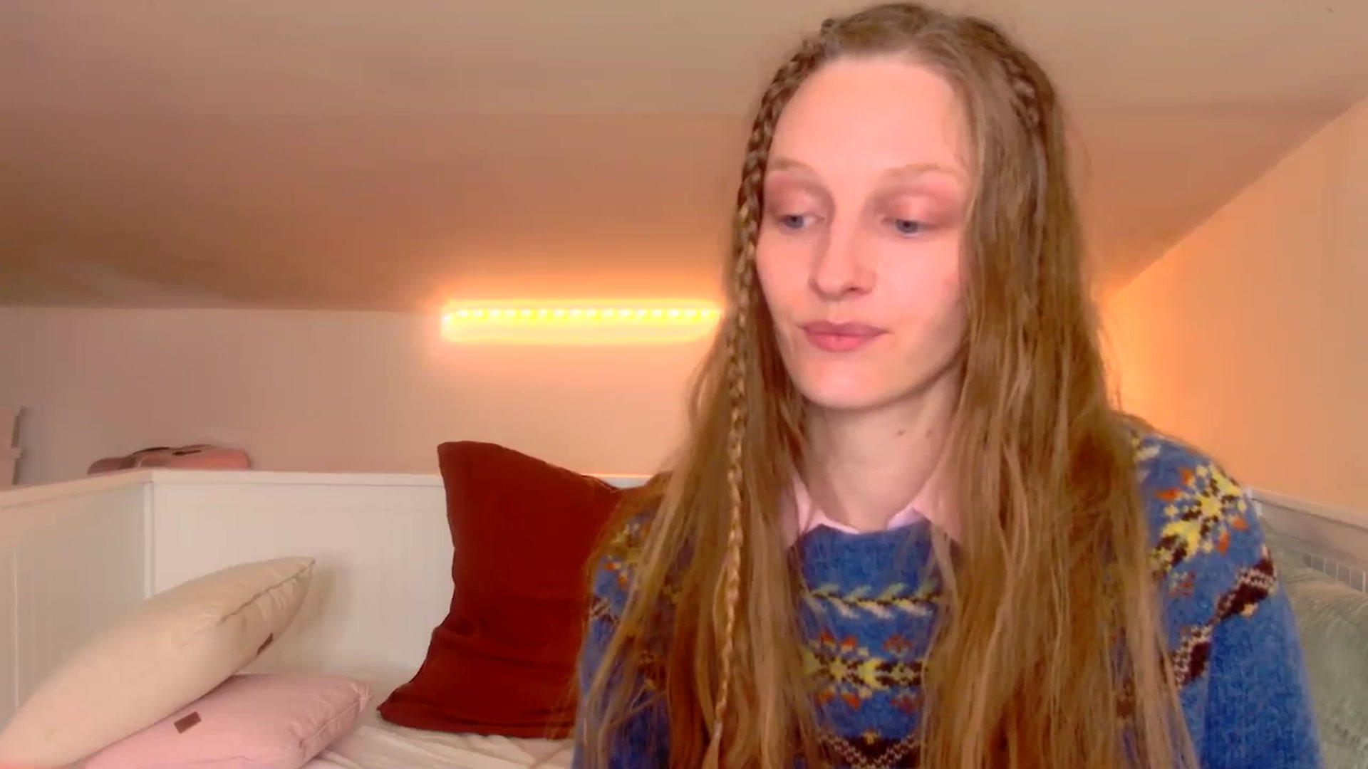 Gallery image thumbnail from Kinkywander's myfreecams stream on, 03/29/2025, 14:50 image 12 of 20