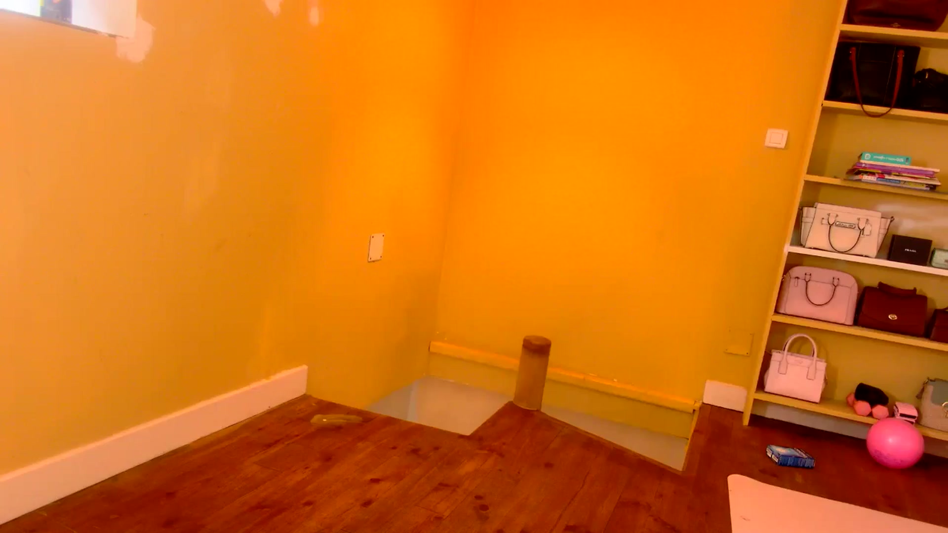 Gallery image thumbnail from Kinkywander's myfreecams stream on, 03/29/2025, 14:50 image 15 of 20