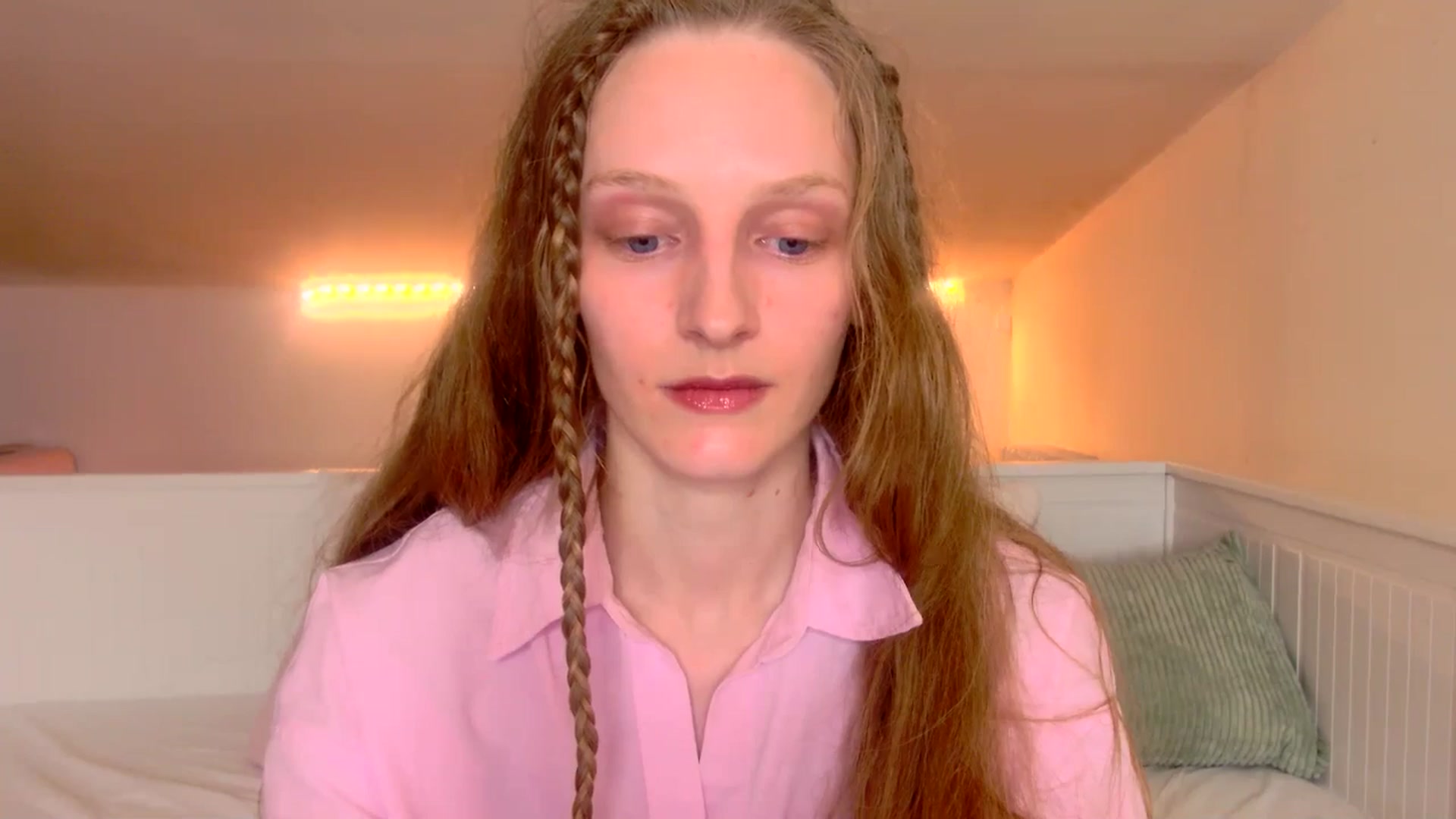 Gallery image thumbnail from Kinkywander's myfreecams stream on, 03/29/2025, 15:43 image 12 of 20