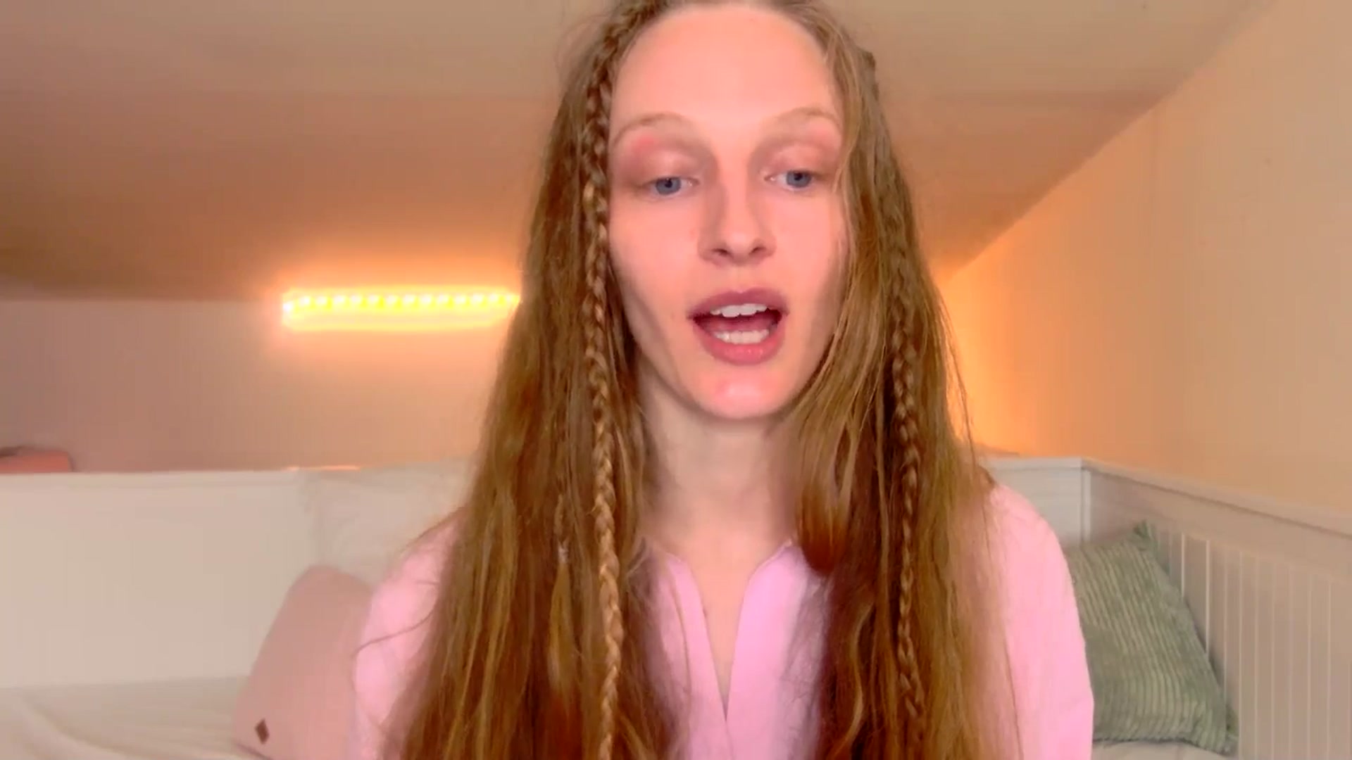 Gallery image thumbnail from Kinkywander's myfreecams stream on, 03/29/2025, 15:43 image 20 of 20