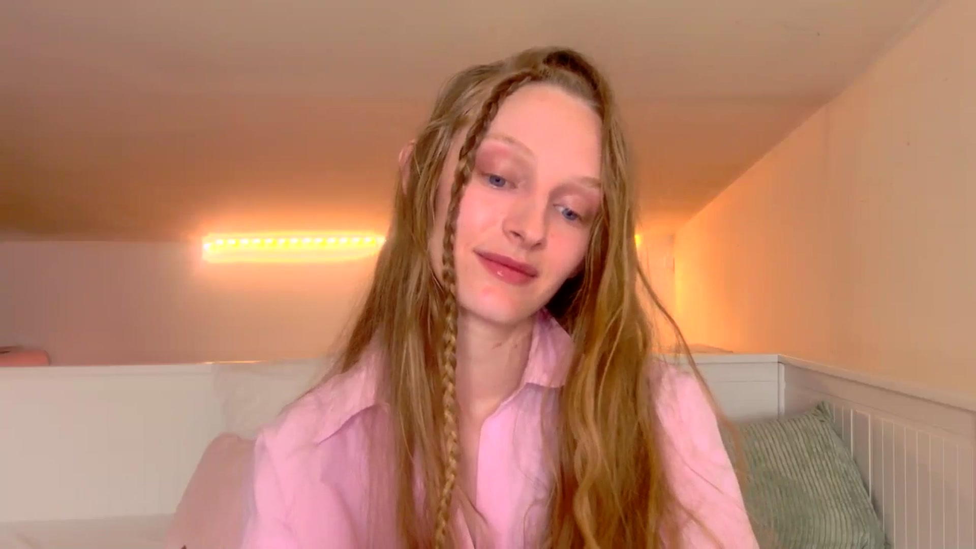 Gallery image thumbnail from Kinkywander's myfreecams stream on, 03/29/2025, 18:07 image 2 of 20