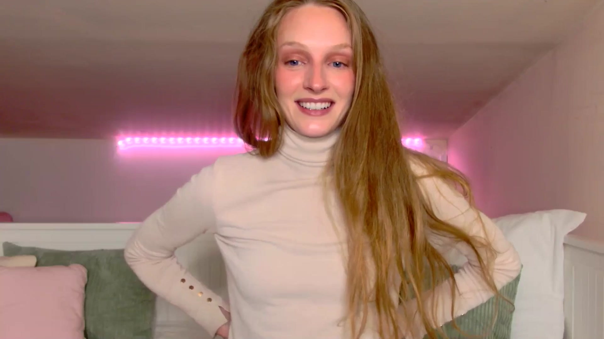 Gallery image thumbnail from Kinkywander's myfreecams stream on, 04/20/2025, 14:51 image 20 of 20