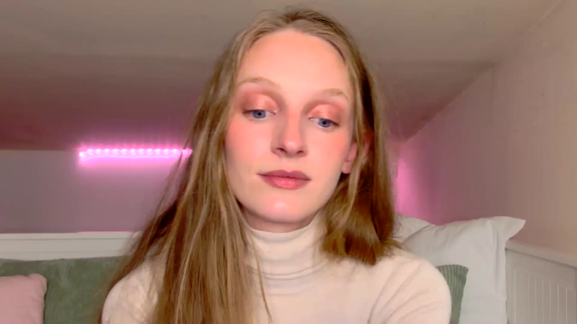 Gallery image thumbnail from Kinkywander's myfreecams stream on, 04/20/2025, 14:51 image 11 of 20