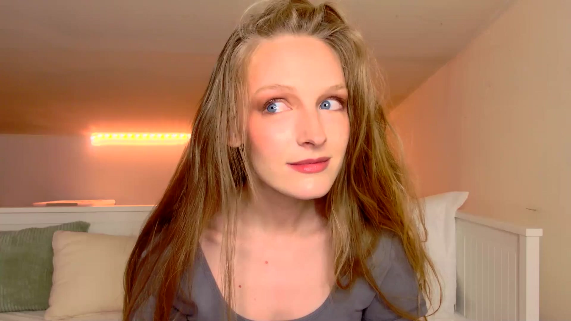 Gallery image thumbnail from Kinkywander's myfreecams stream on, 04/26/2025, 17:55 image 18 of 20