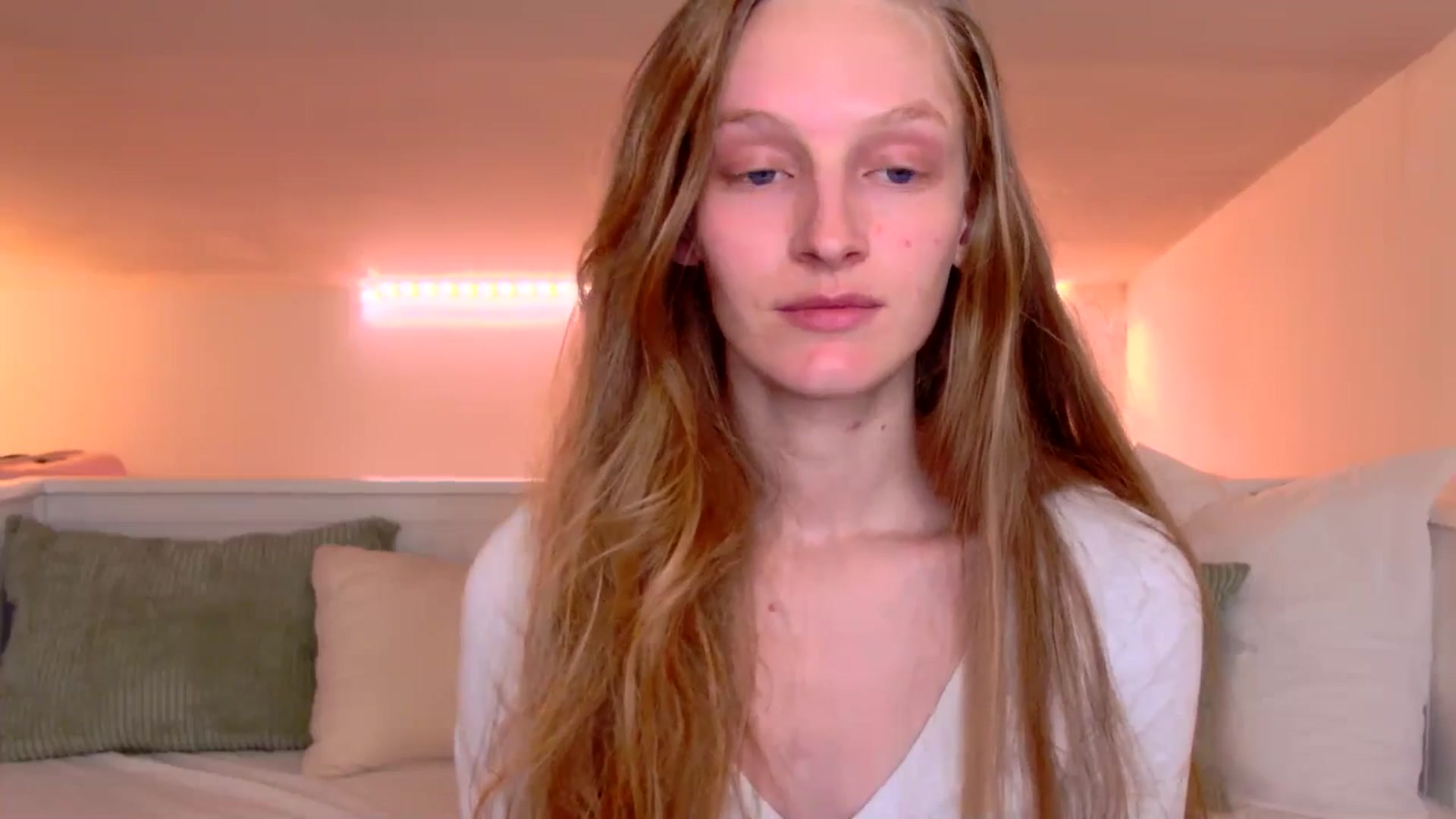 Gallery image thumbnail from Kinkywander's myfreecams stream on, 05/03/2025, 14:11 image 11 of 20