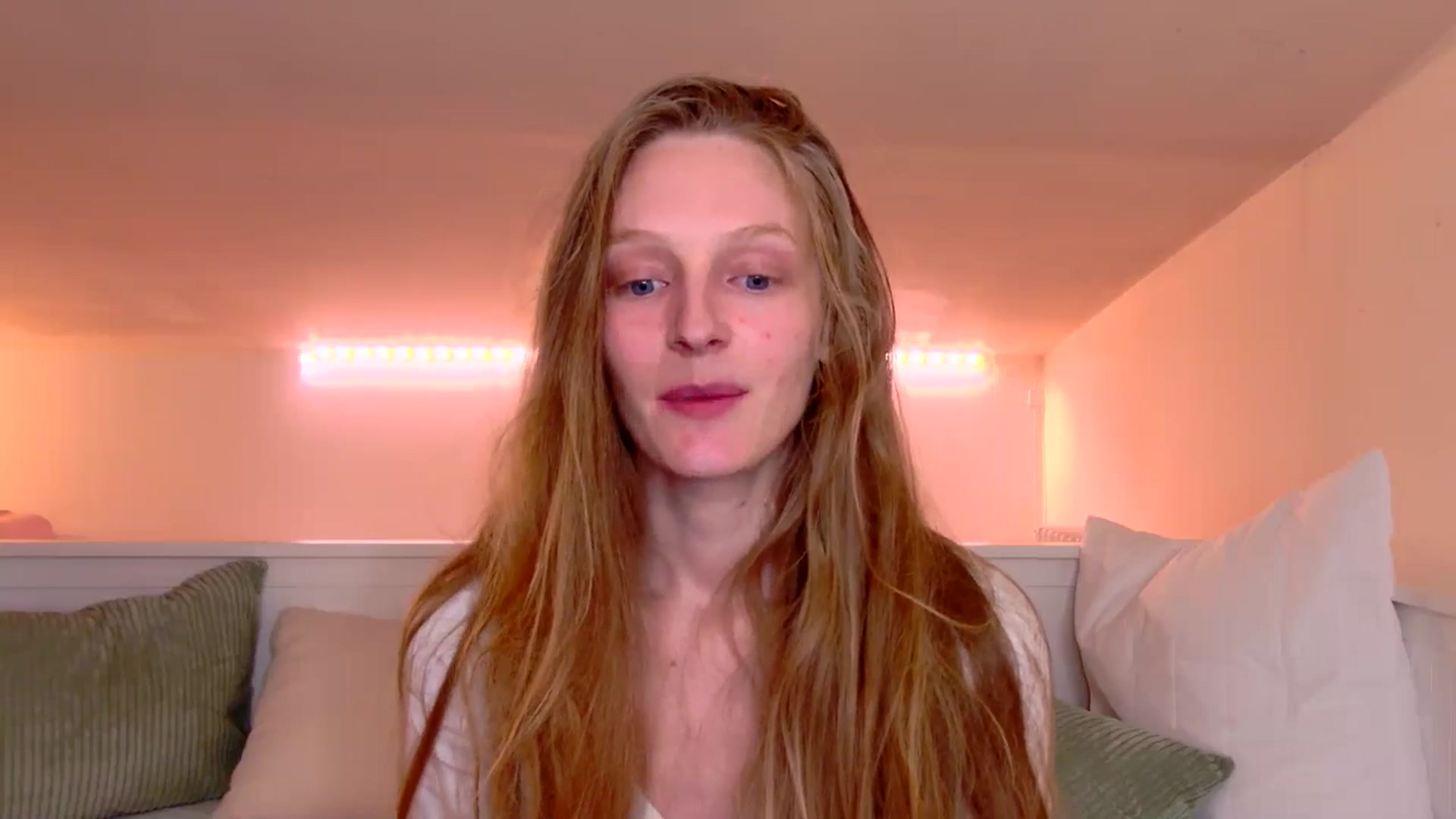 Gallery image thumbnail from Kinkywander's myfreecams stream on, 05/03/2025, 17:48 image 5 of 20