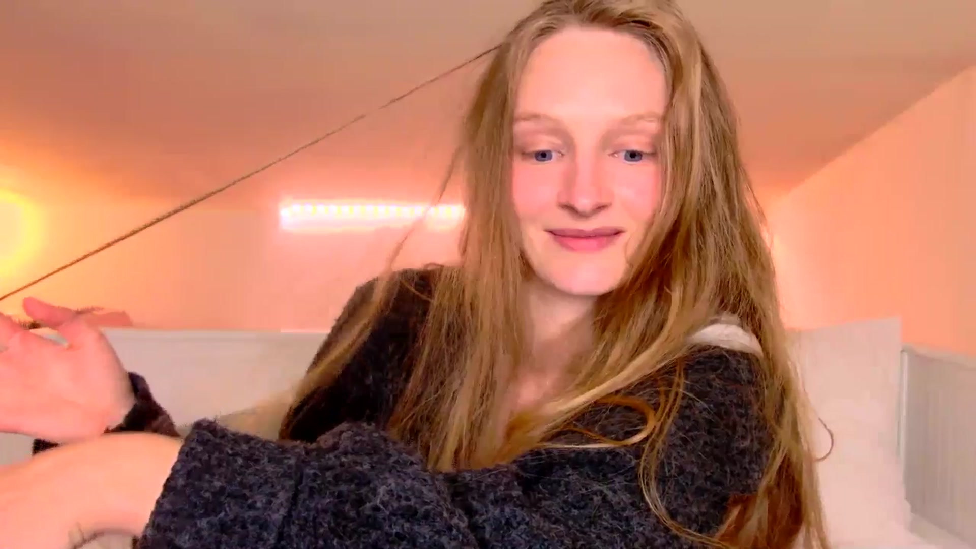 Gallery image thumbnail from Kinkywander's myfreecams stream on, 05/11/2025, 19:10 image 17 of 20