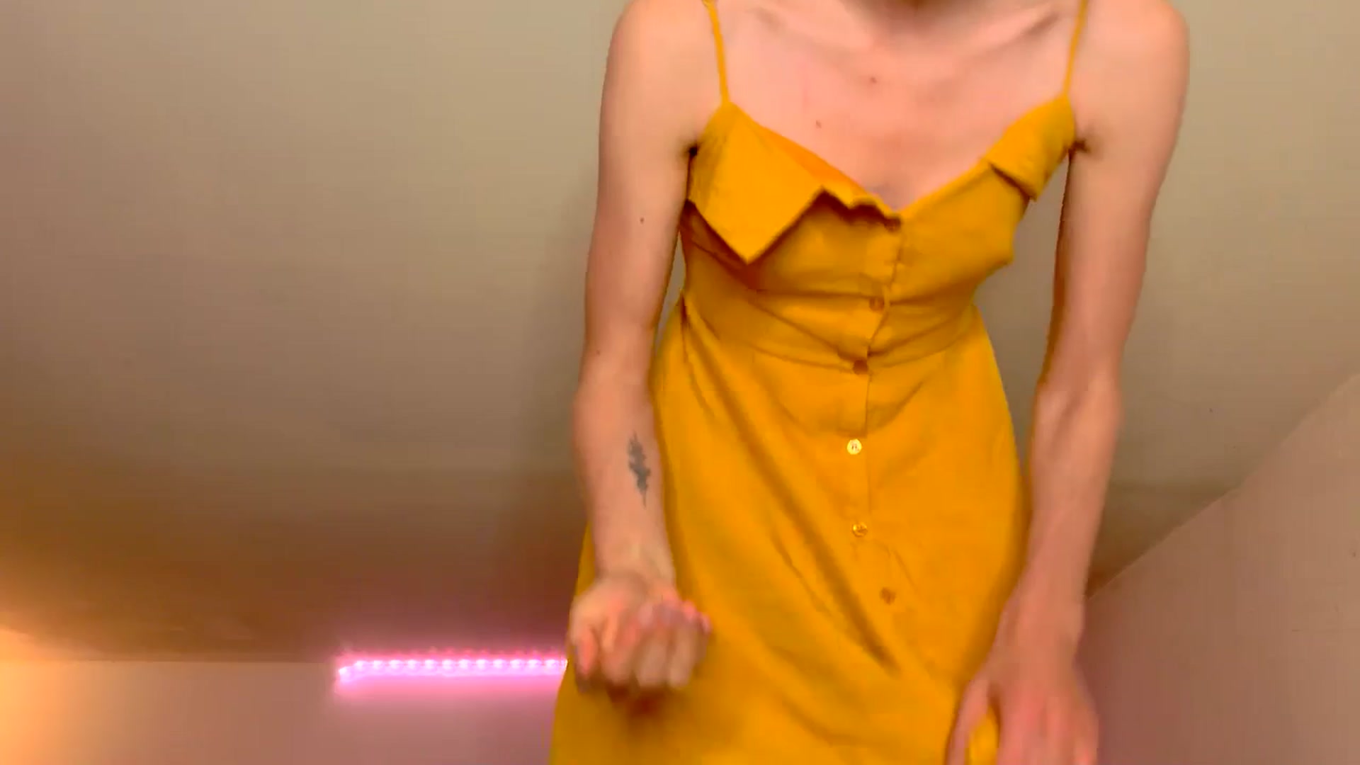 Gallery image thumbnail from Kinkywander's myfreecams stream on, 05/17/2025, 18:28 image 9 of 20