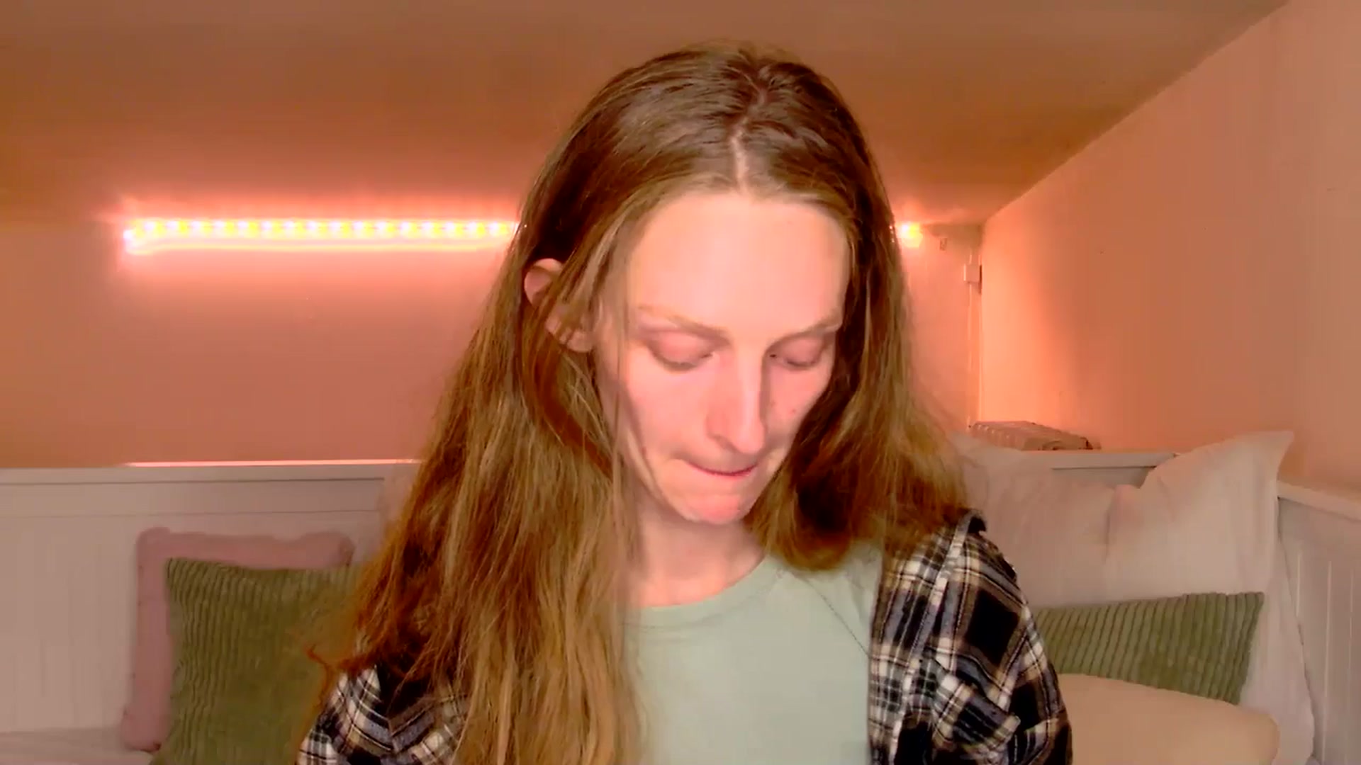 Gallery image thumbnail from Kinkywander's myfreecams stream on, 05/24/2025, 19:03 image 7 of 20