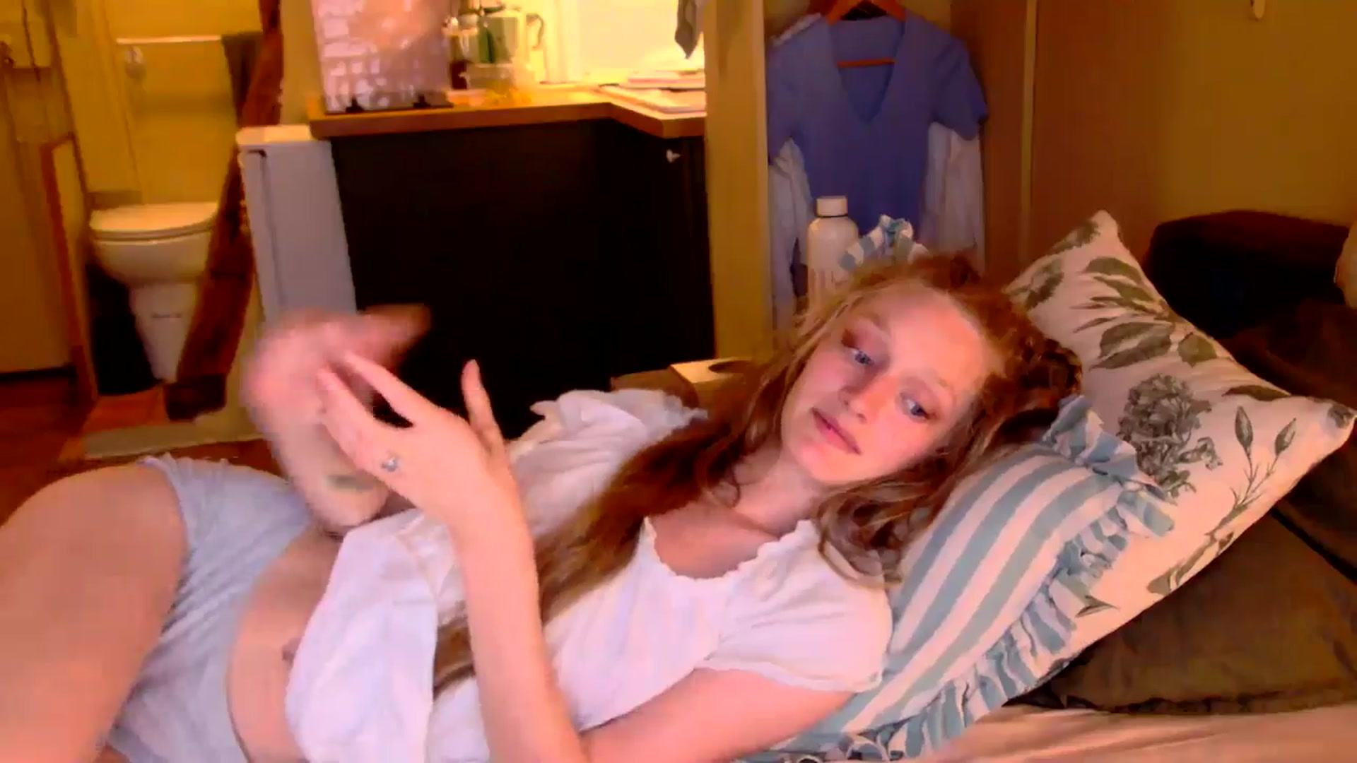 Gallery image thumbnail from Kinkywander's myfreecams stream on, 05/31/2025, 19:23 image 5 of 20