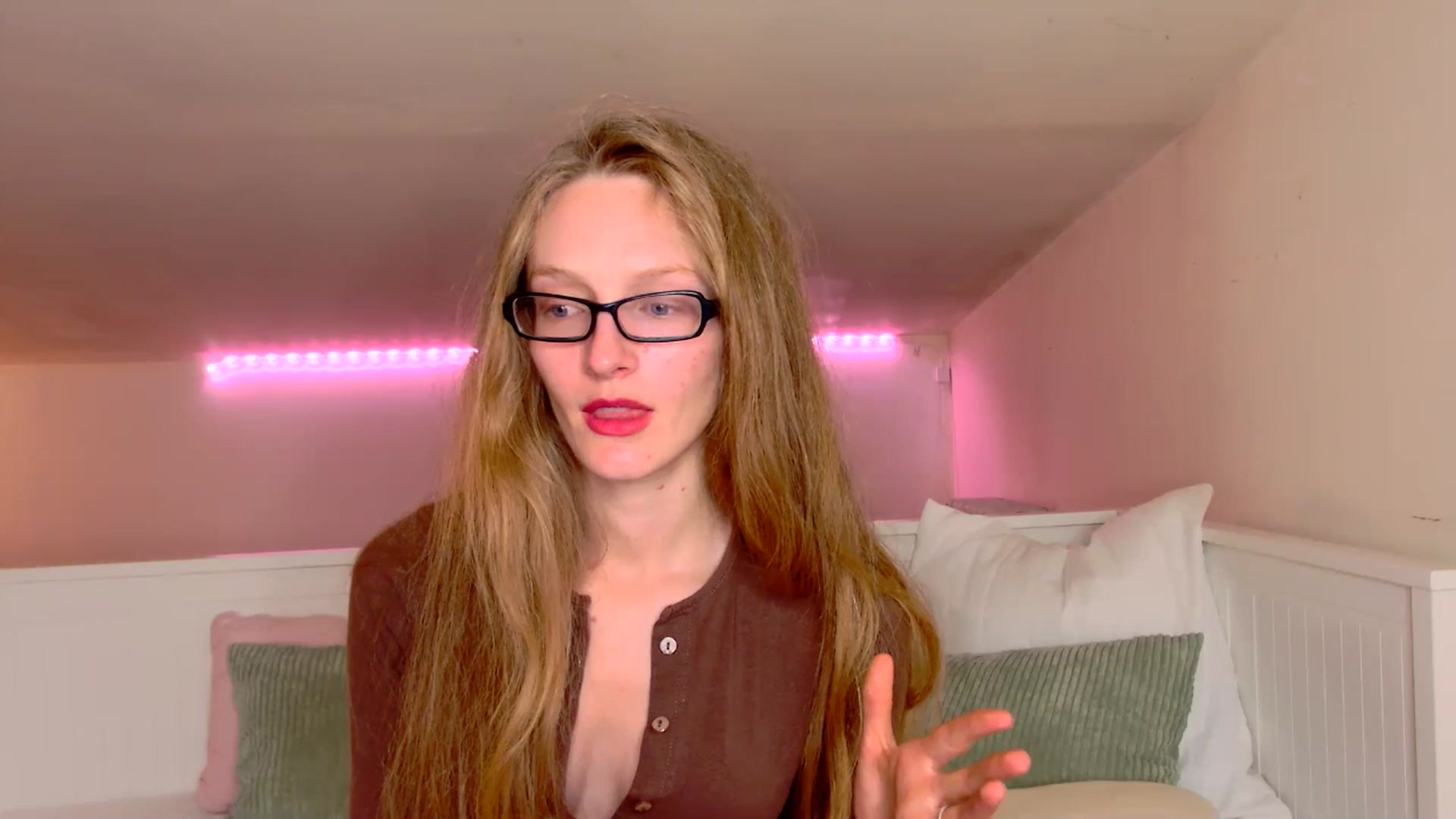 Gallery image thumbnail from Kinkywander's myfreecams stream on, 06/14/2025, 17:21 image 4 of 20
