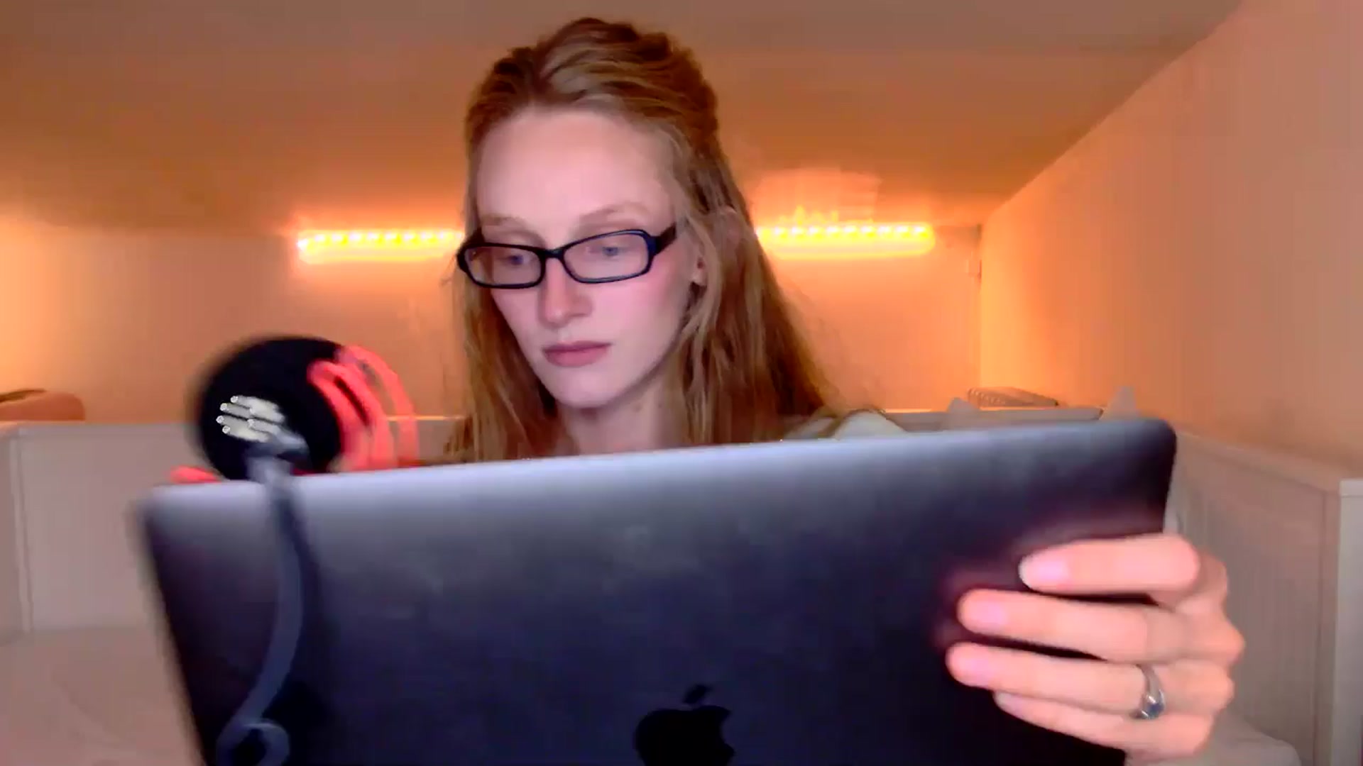 Gallery image thumbnail from Kinkywander's myfreecams stream on, 06/22/2025, 16:45 image 1 of 20