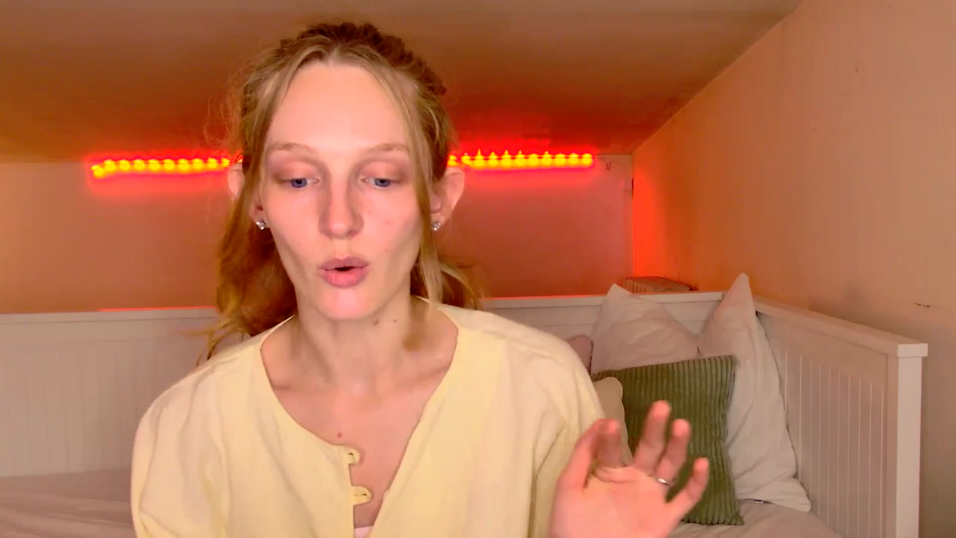 Gallery image thumbnail from Kinkywander's myfreecams stream on, 06/29/2025, 17:29 image 6 of 20
