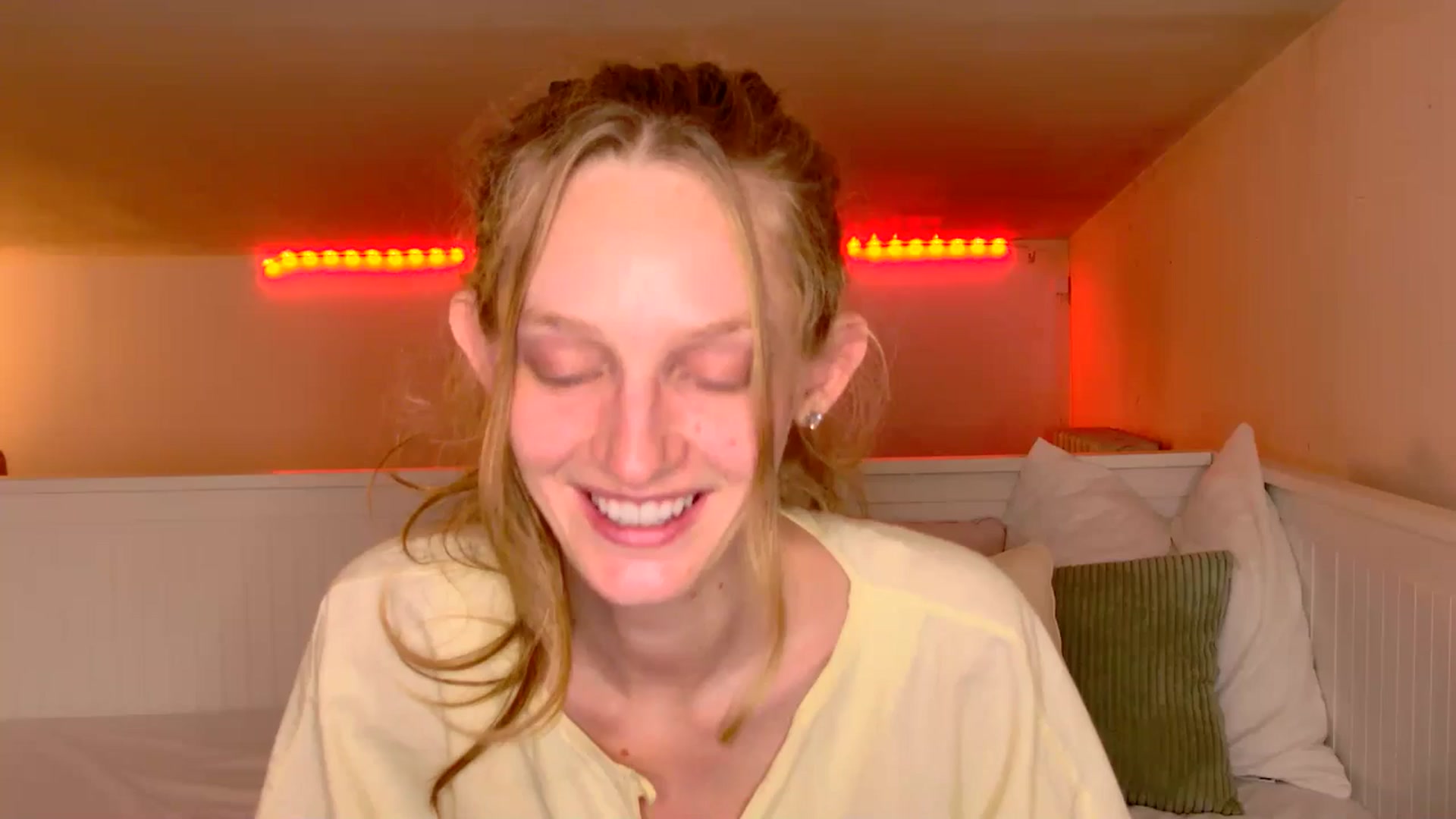 Gallery image thumbnail from Kinkywander's myfreecams stream on, 06/29/2025, 17:29 image 1 of 20