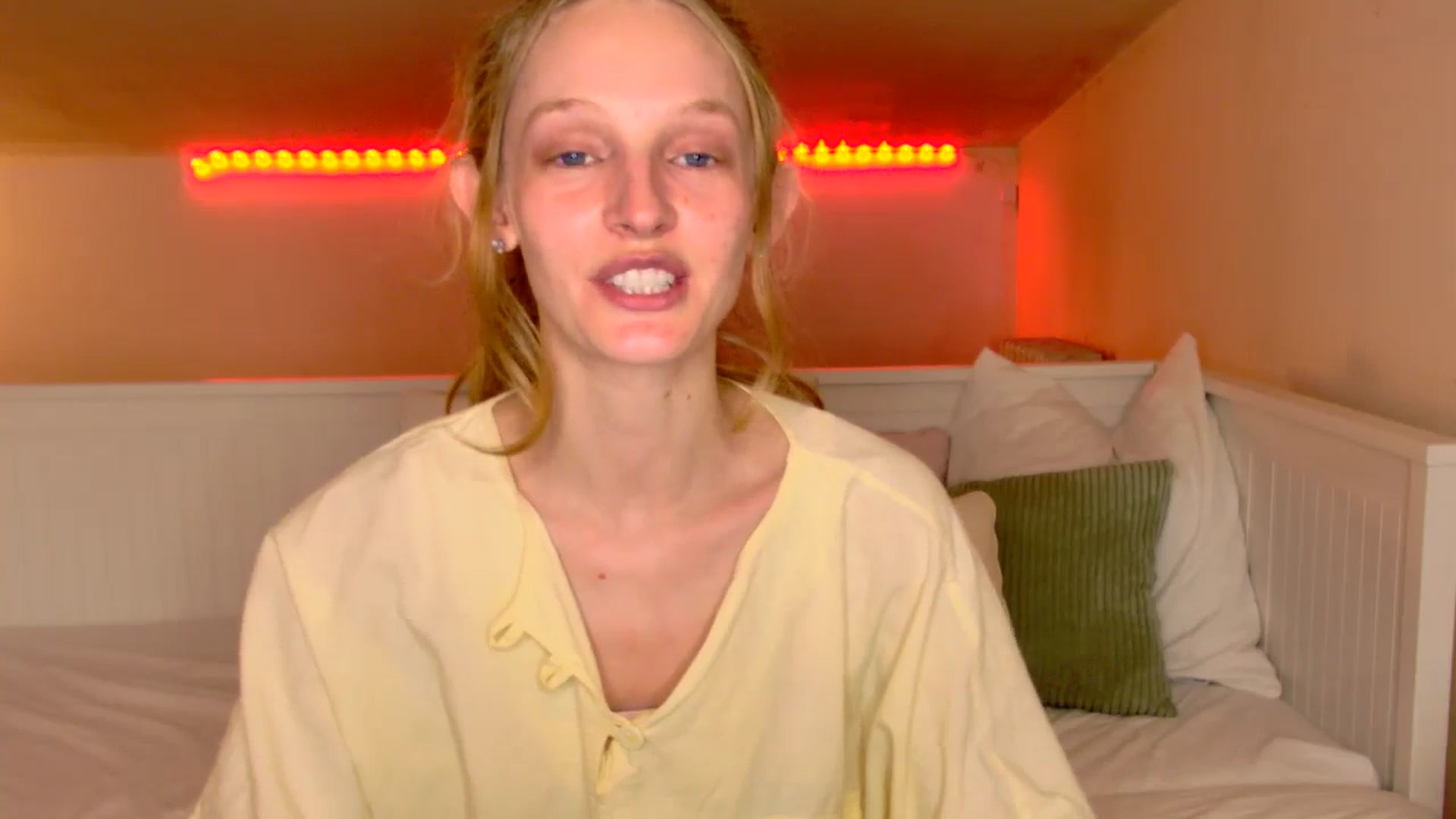 Gallery image thumbnail from Kinkywander's myfreecams stream on, 06/29/2025, 17:29 image 5 of 20