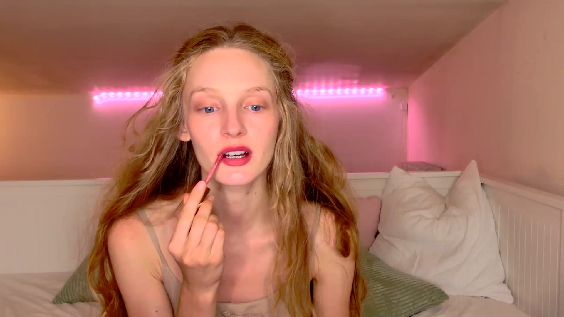 Gallery image thumbnail from Kinkywander's myfreecams stream on, 07/05/2025, 17:01 image 1 of 20