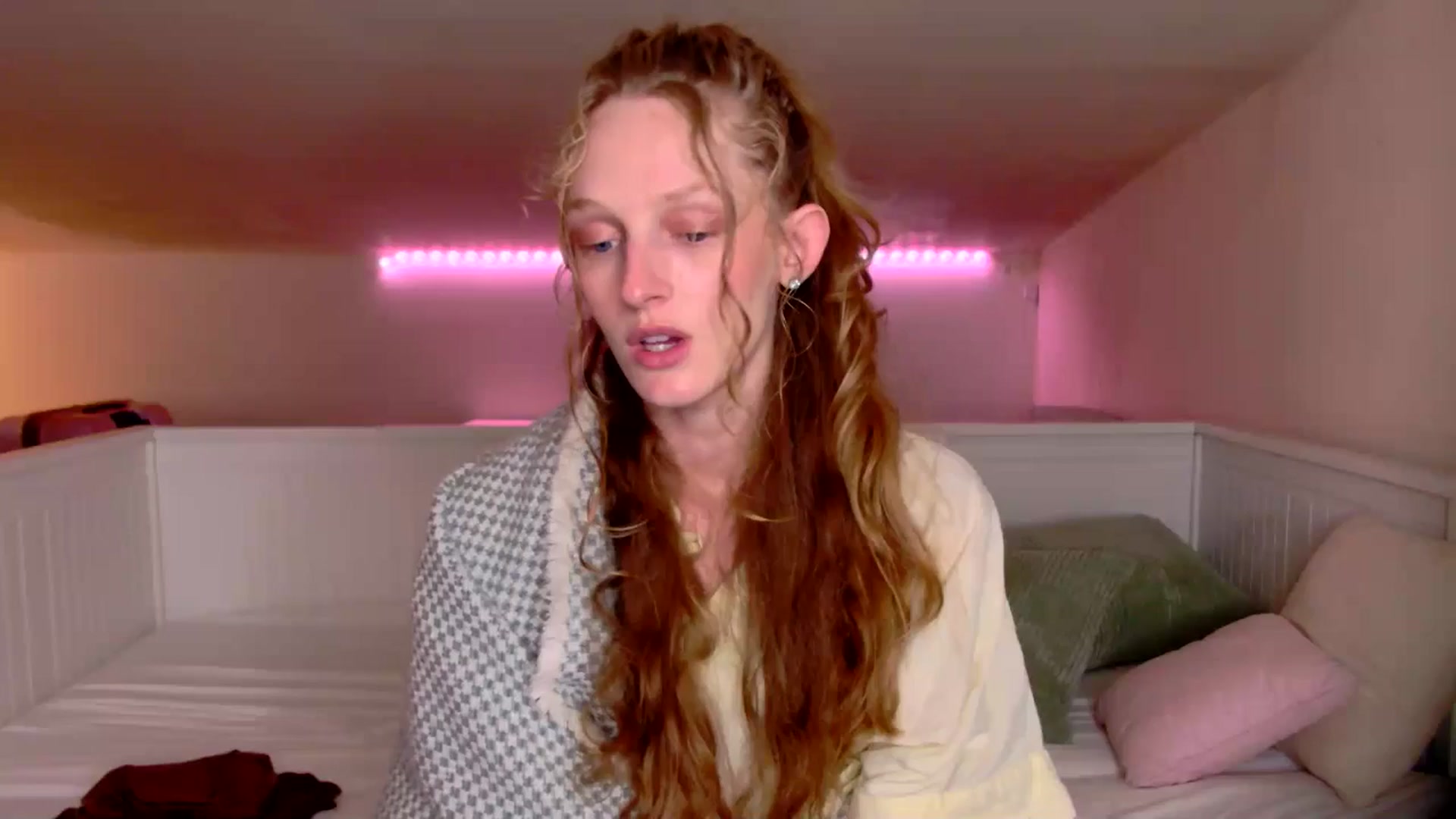 Gallery image thumbnail from Kinkywander's myfreecams stream on, 07/26/2025, 15:11 image 1 of 20