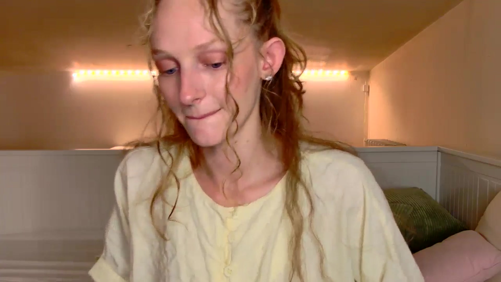 Gallery image thumbnail from Kinkywander's myfreecams stream on, 07/26/2025, 15:11 image 11 of 20