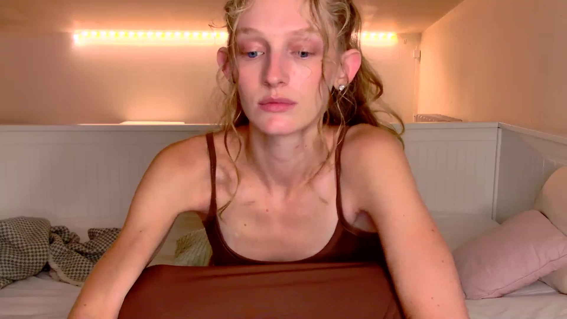 Gallery image thumbnail from Kinkywander's myfreecams stream on, 07/26/2025, 17:44 image 20 of 20