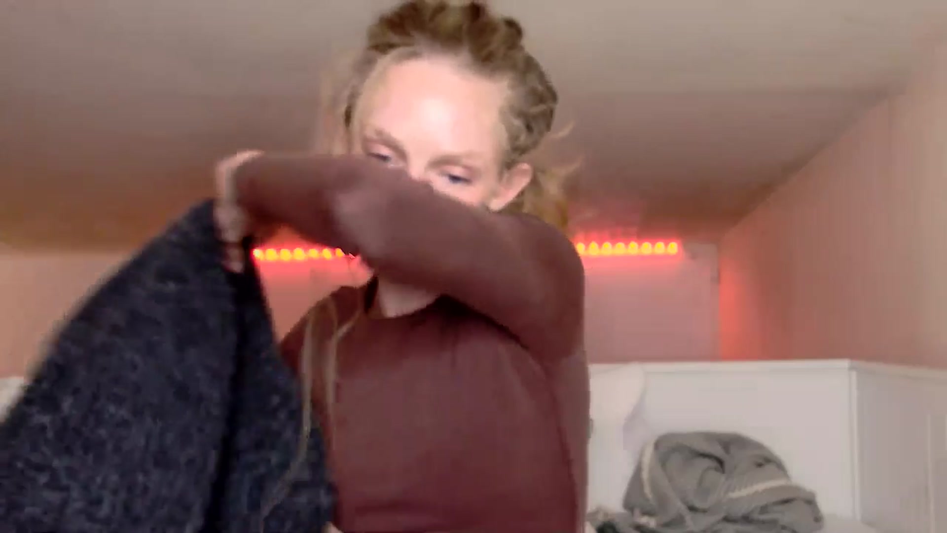 Gallery image thumbnail from Kinkywander's myfreecams stream on, 07/27/2025, 14:58 image 2 of 20