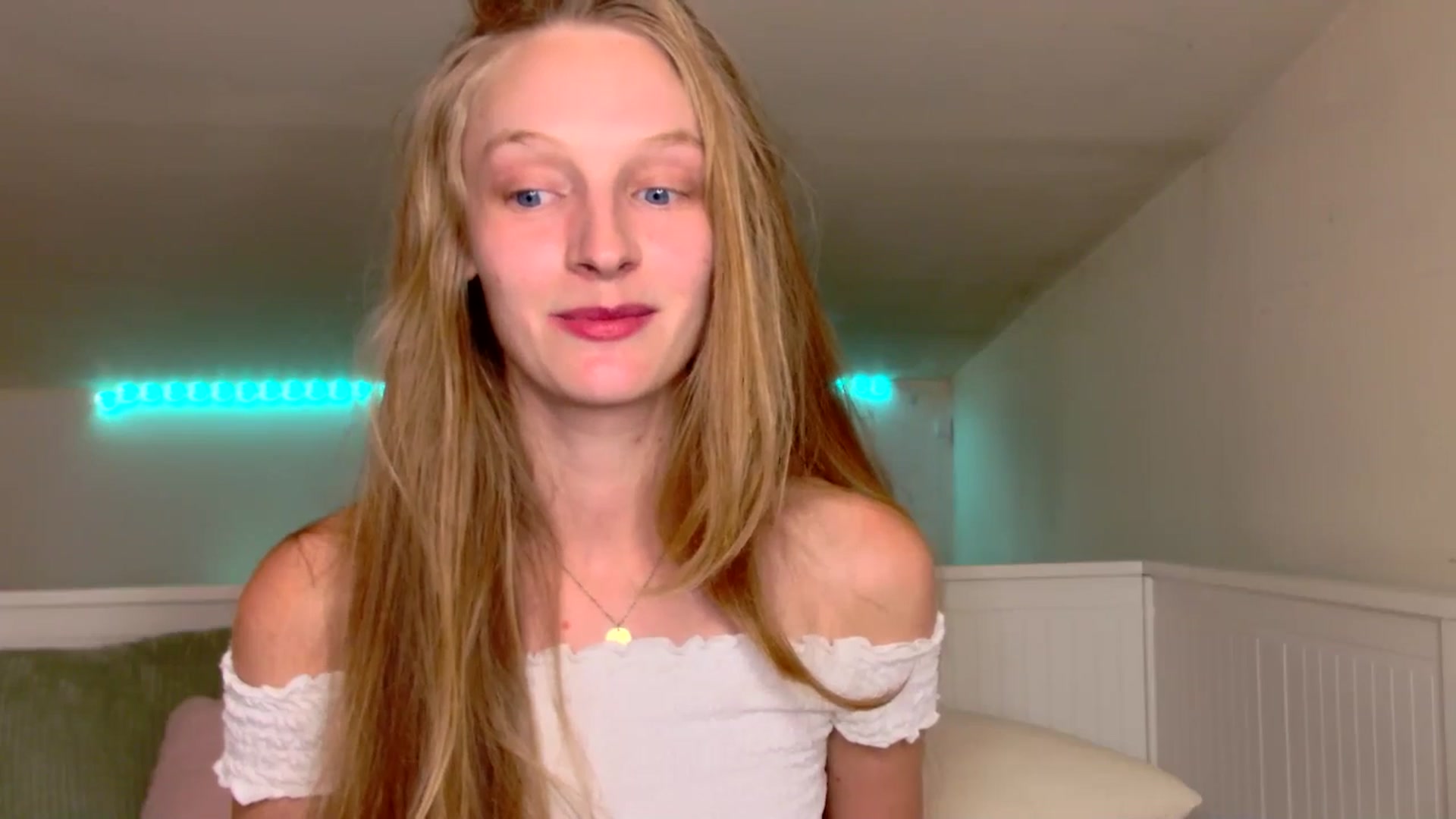 Gallery image thumbnail from Kinkywander's myfreecams stream on, 08/02/2025, 17:32 image 3 of 20
