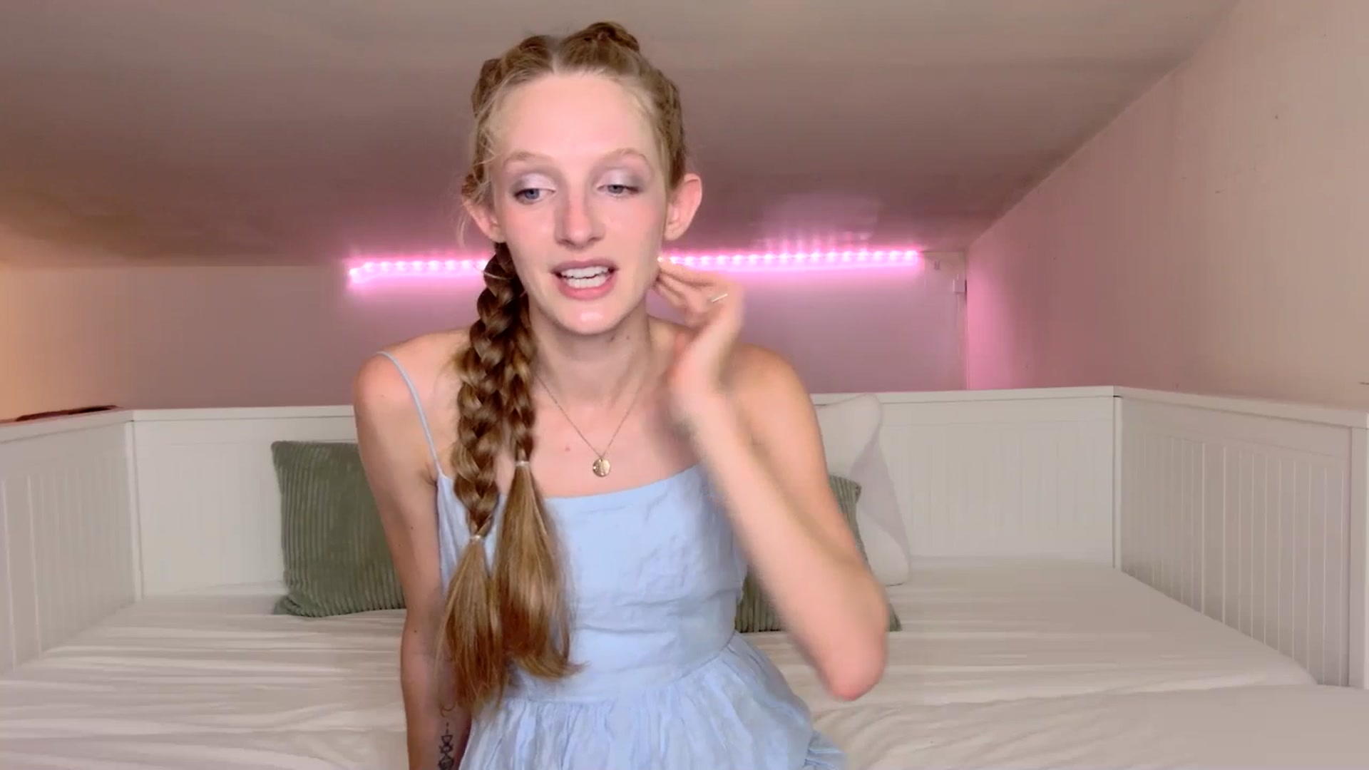 Gallery image thumbnail from Kinkywander's myfreecams stream on, 08/09/2025, 14:34 image 10 of 20