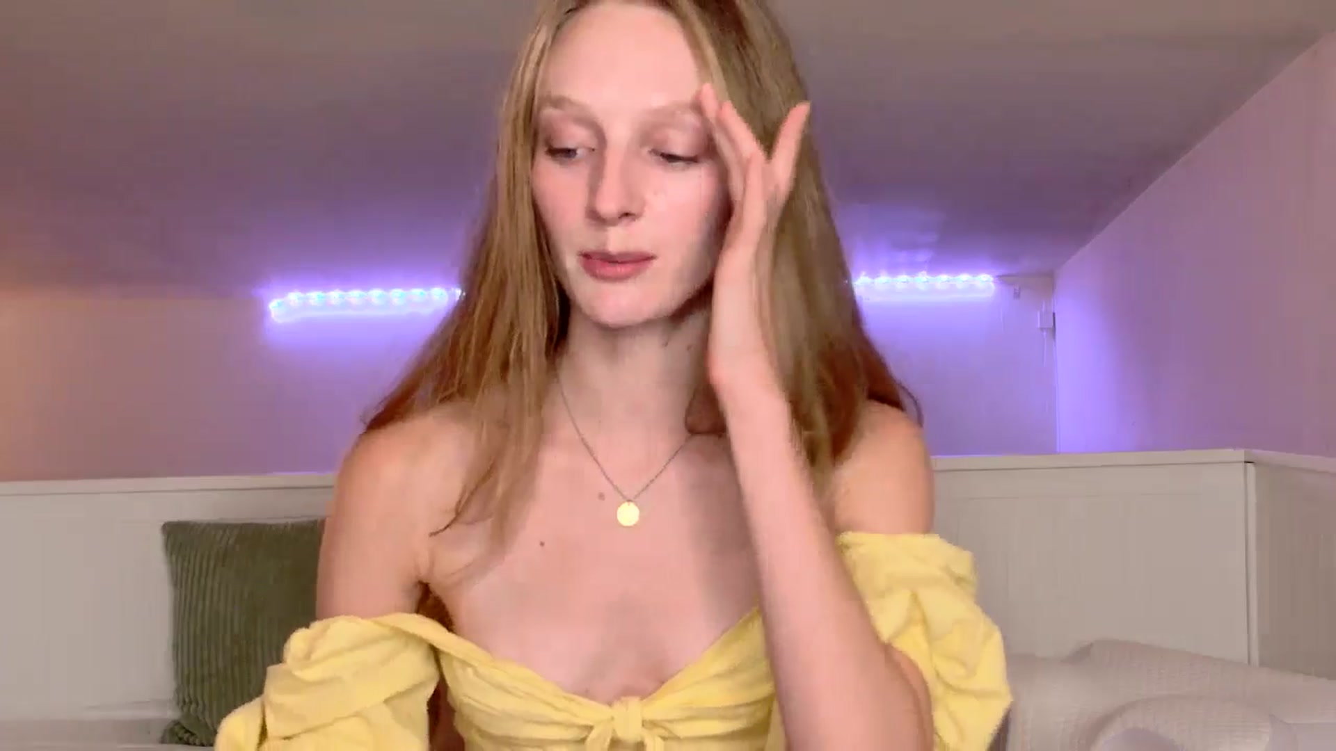 Gallery image thumbnail from Kinkywander's myfreecams stream on, 08/16/2025, 16:33 image 9 of 20