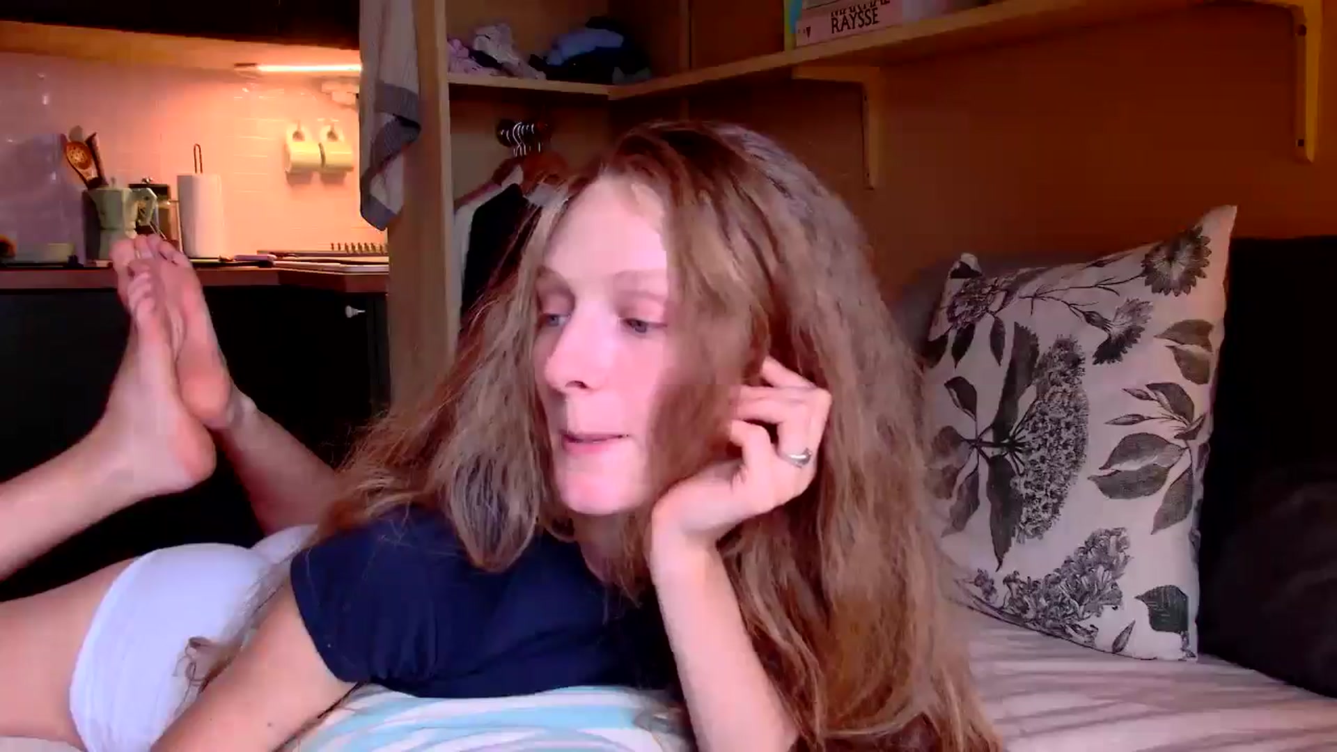 Gallery image thumbnail from Kinkywander's myfreecams stream on, 08/31/2025, 17:25 image 6 of 20