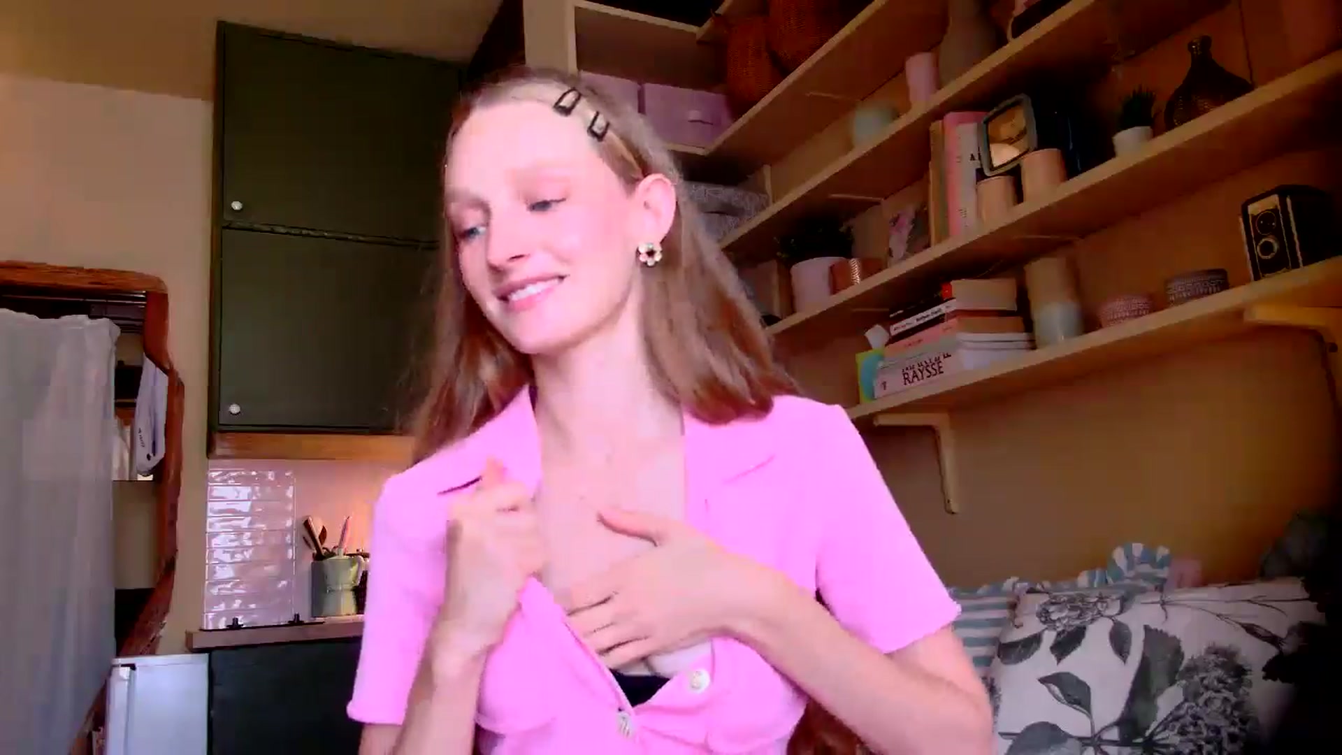 Gallery image thumbnail from Kinkywander's myfreecams stream on, 09/06/2025, 14:41 image 4 of 20