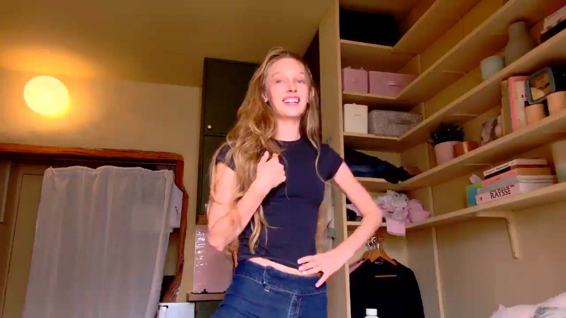 Gallery image thumbnail from Kinkywander's myfreecams stream on, 09/13/2025, 14:21 image 5 of 20