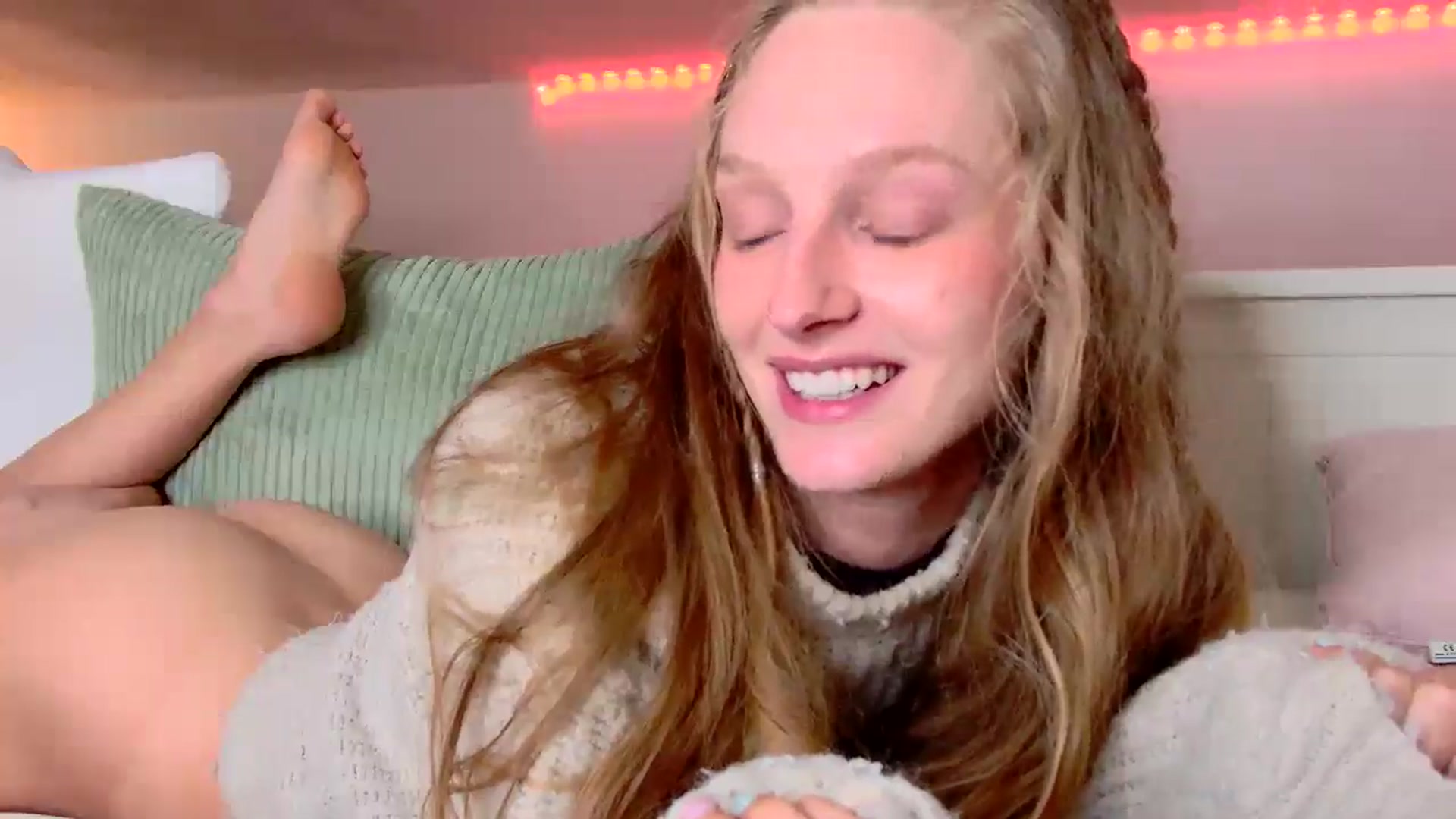 Gallery image thumbnail from Kinkywander's myfreecams stream on, 09/27/2025, 16:29 image 11 of 20