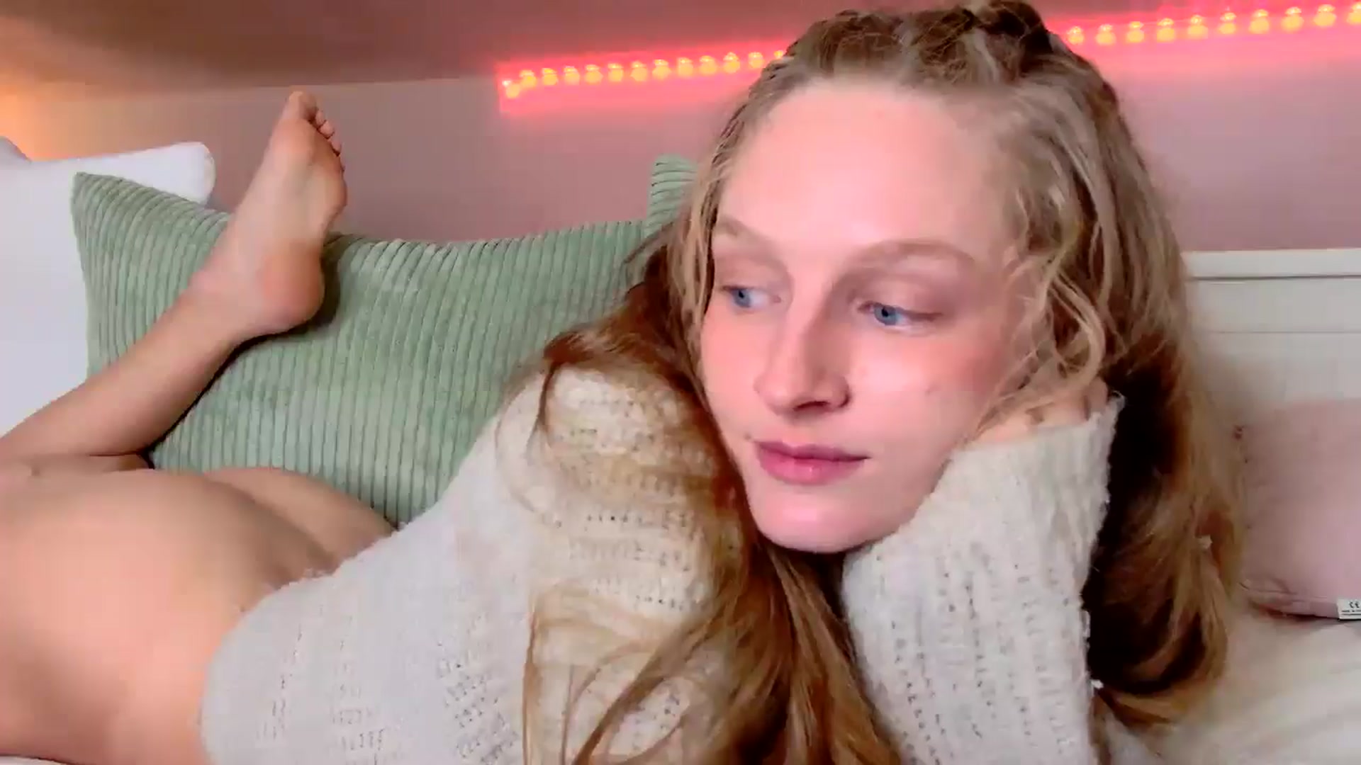 Gallery image thumbnail from Kinkywander's myfreecams stream on, 09/27/2025, 16:29 image 13 of 20