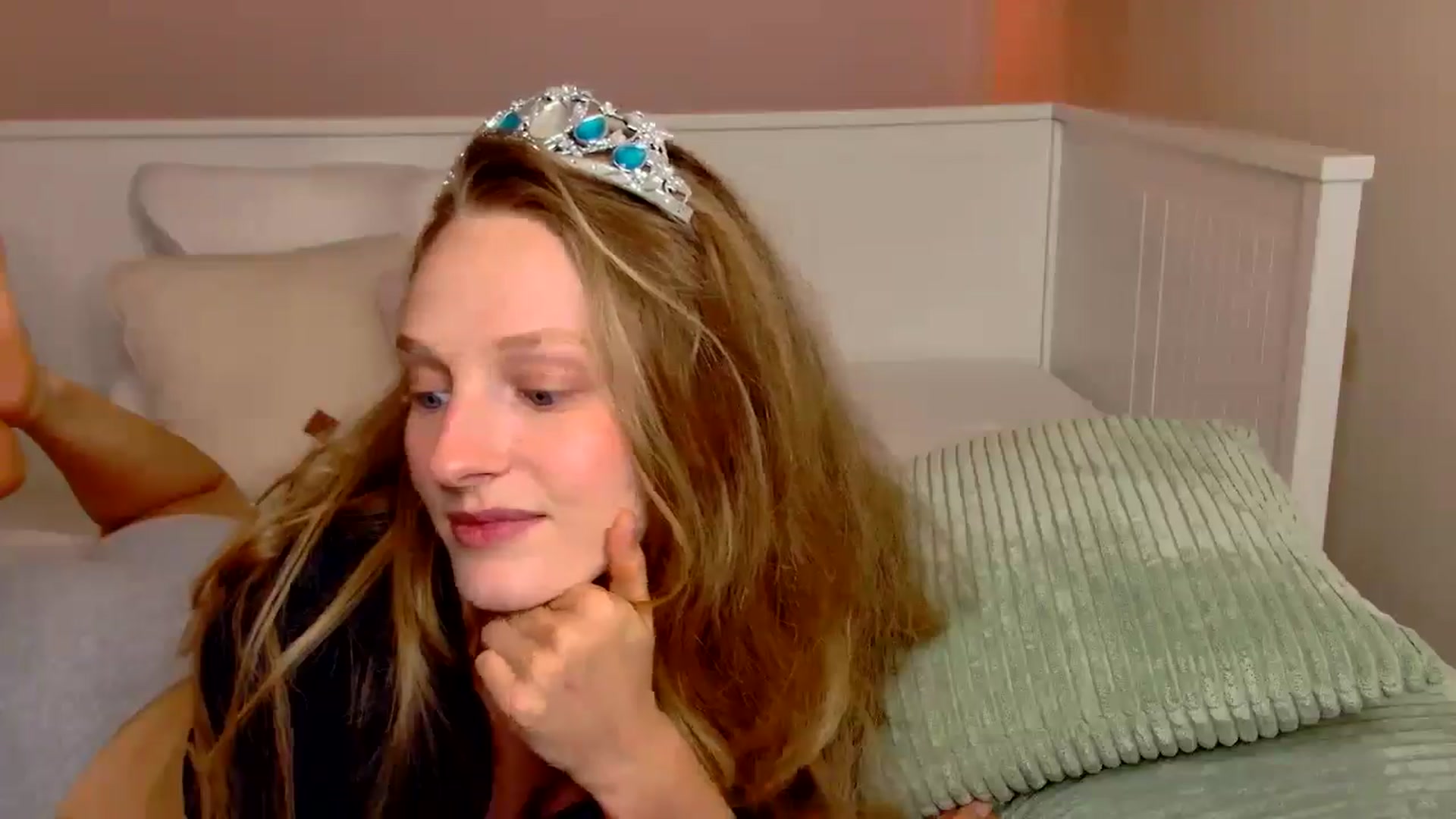 Gallery image thumbnail from Kinkywander's myfreecams stream on, 10/19/2025, 17:39 image 14 of 20