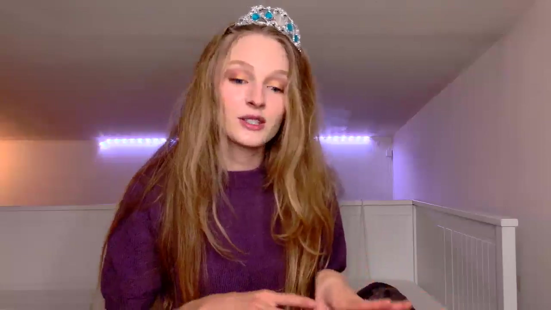 Gallery image thumbnail from Kinkywander's myfreecams stream on, 10/26/2025, 17:39 image 10 of 20
