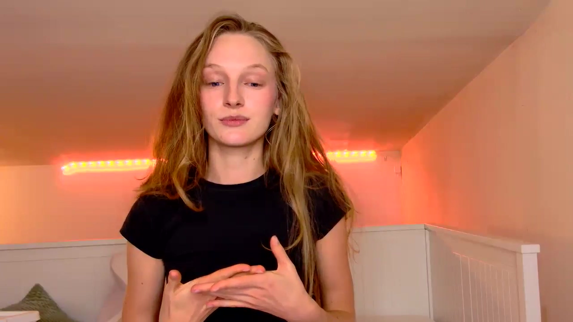 Gallery image thumbnail from Kinkywander's myfreecams stream on, 11/02/2025, 18:21 image 9 of 20