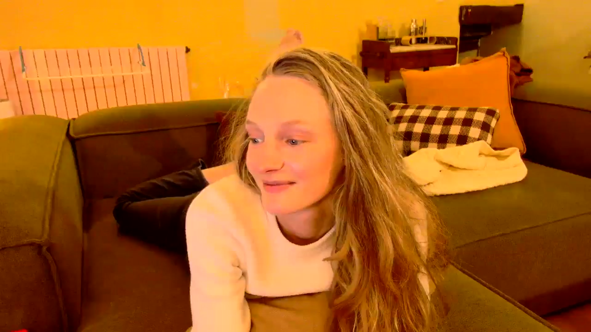 Gallery image thumbnail from Kinkywander's myfreecams stream on, 11/22/2025, 18:40 image 10 of 20