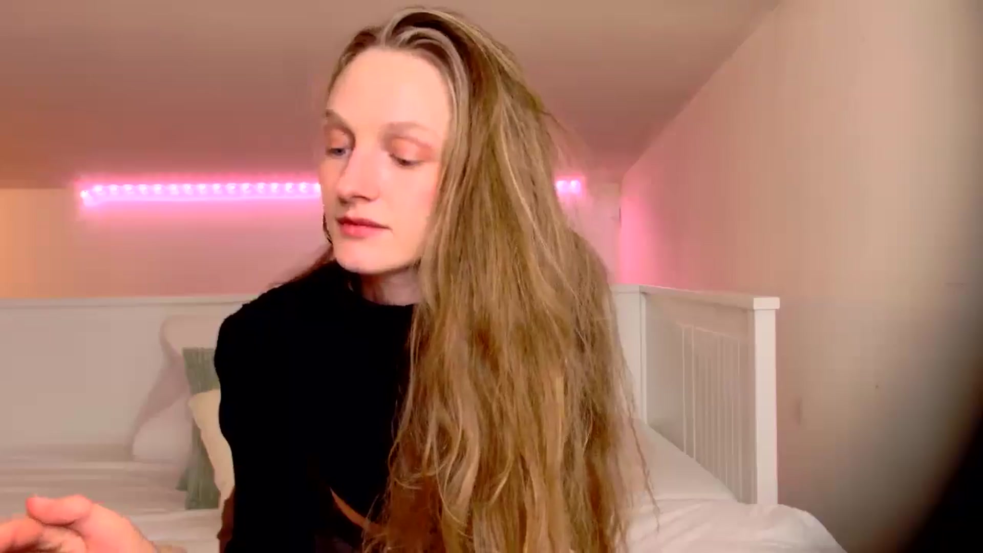 Gallery image thumbnail from Kinkywander's myfreecams stream on, 11/29/2025, 16:22 image 4 of 20