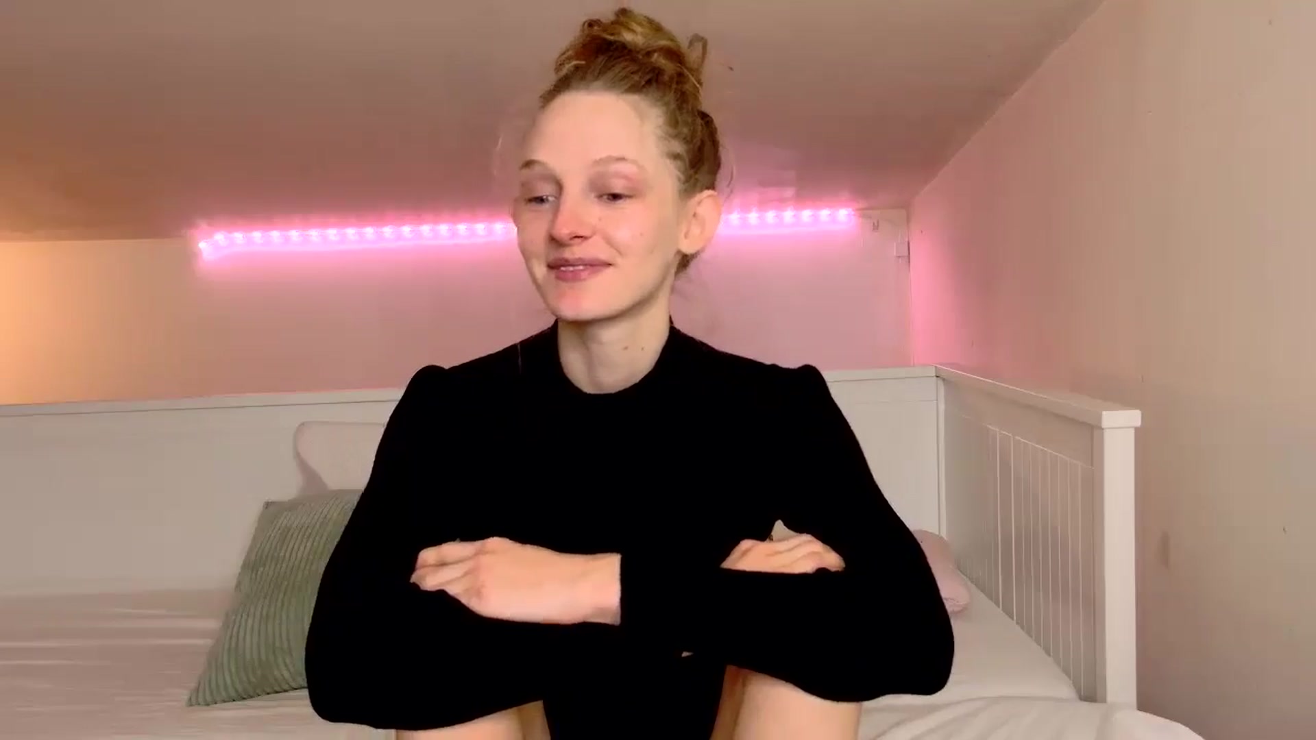 Gallery image thumbnail from Kinkywander's myfreecams stream on, 11/30/2025, 17:39 image 7 of 20