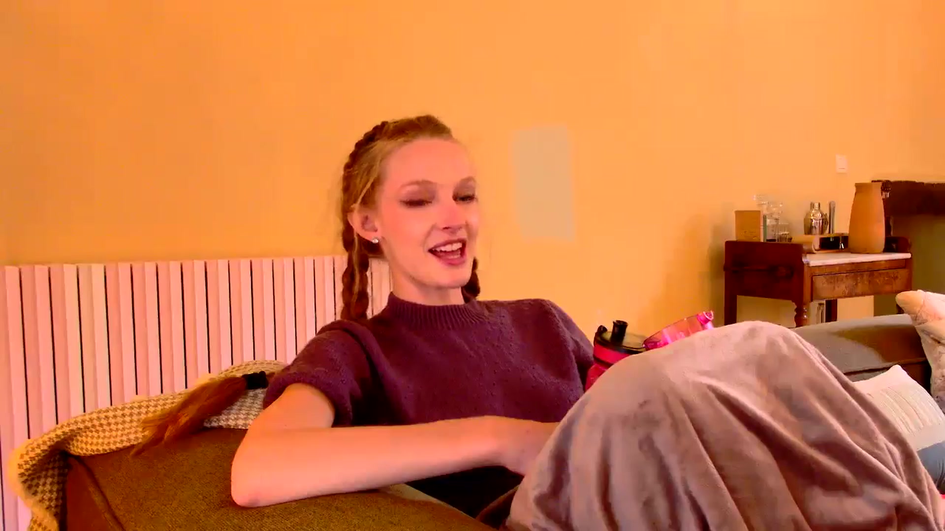 Gallery image thumbnail from Kinkywander's myfreecams stream on, 03/22/2026, 16:05 image 18 of 20