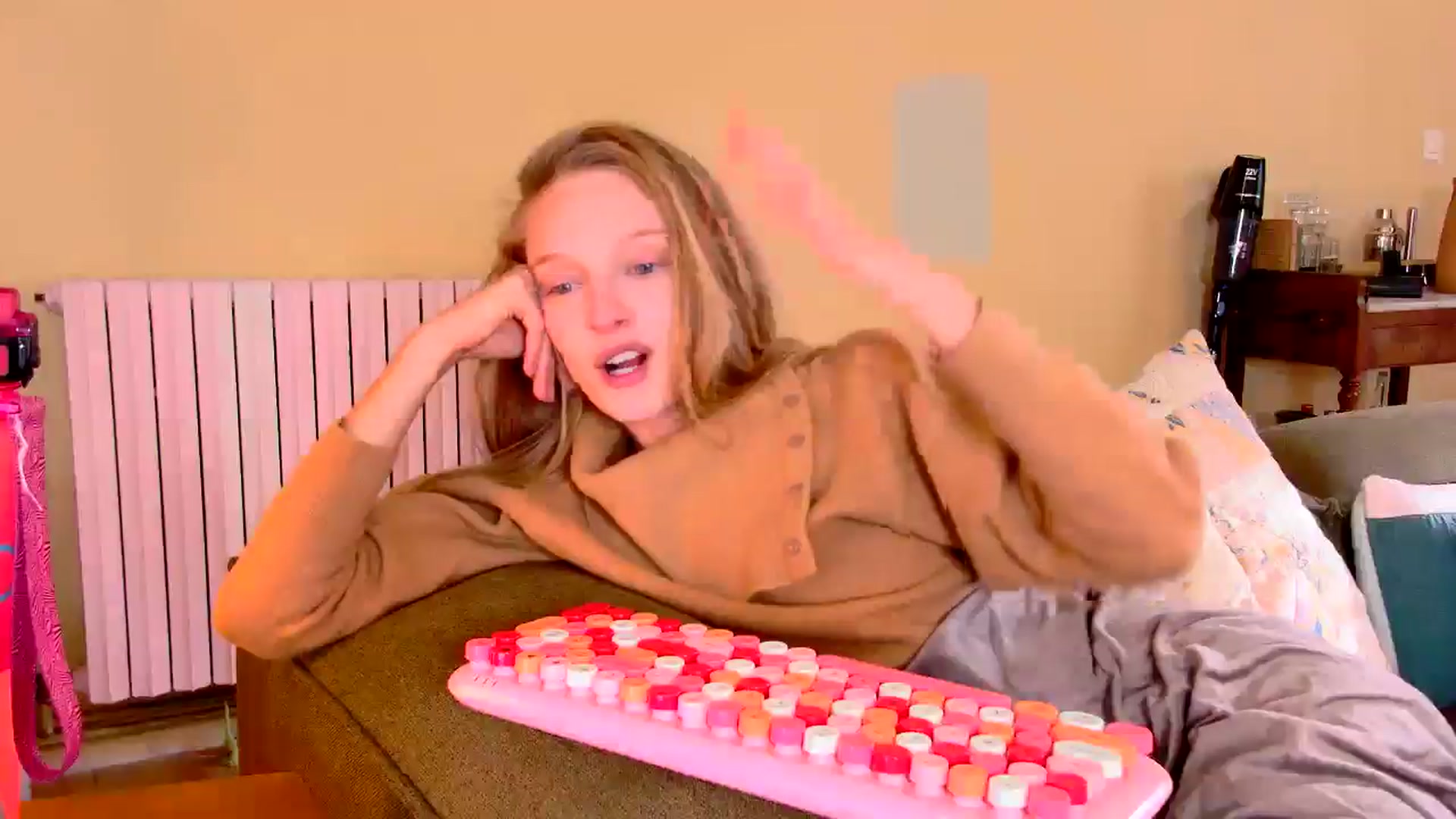 Gallery image thumbnail from Kinkywander's myfreecams stream on, 03/29/2026, 16:06 image 16 of 20