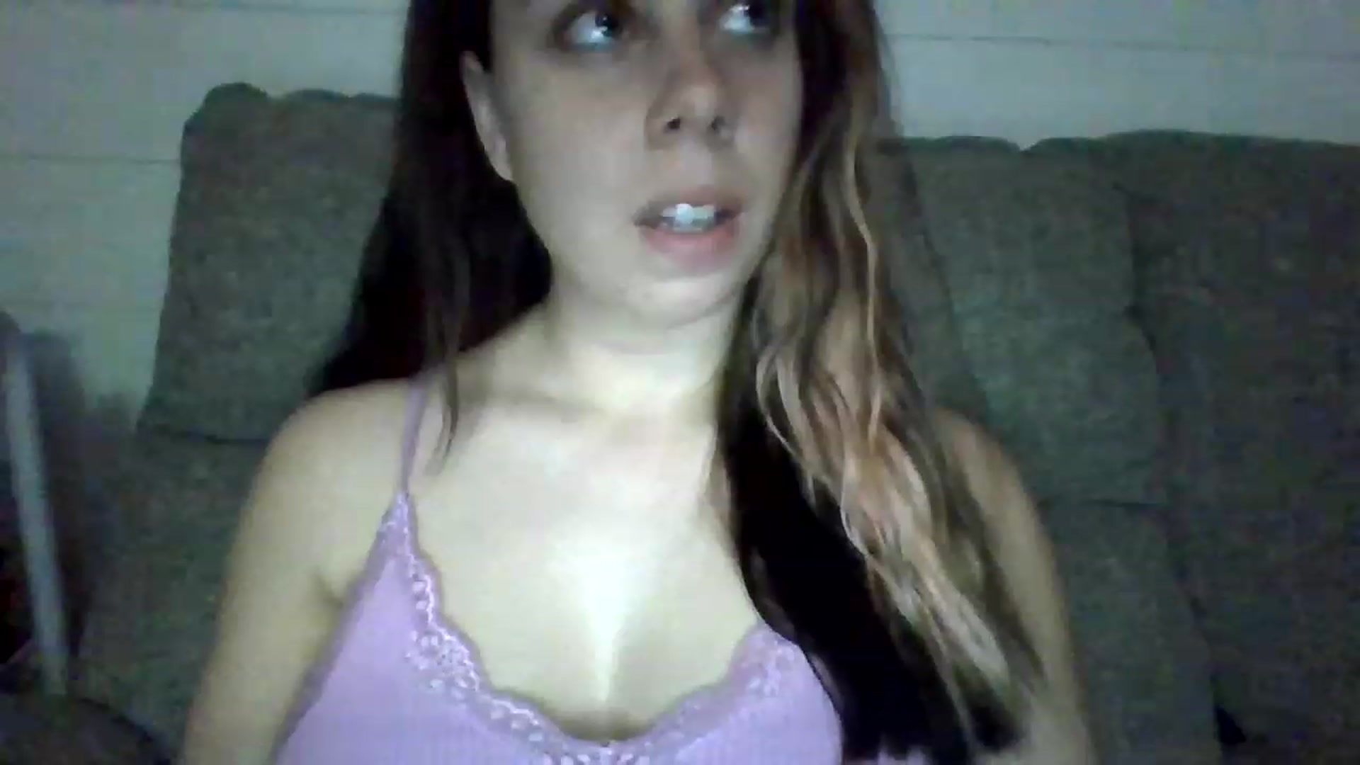 Gallery image thumbnail from KinleySweetie's myfreecams stream on, 03/07/2023, 01:56 image 3 of 20