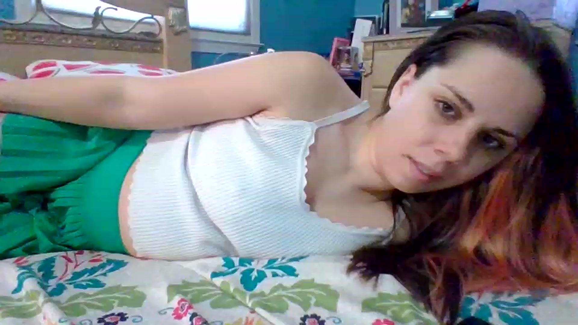 Gallery image thumbnail from KinleySweetie's myfreecams stream on, 03/10/2023, 14:57 image 5 of 20