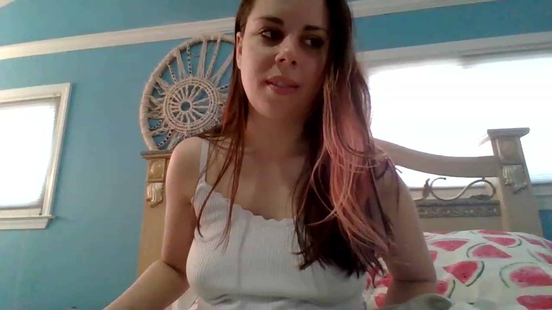 Gallery image thumbnail from KinleySweetie's myfreecams stream on, 03/10/2023, 14:57 image 13 of 20