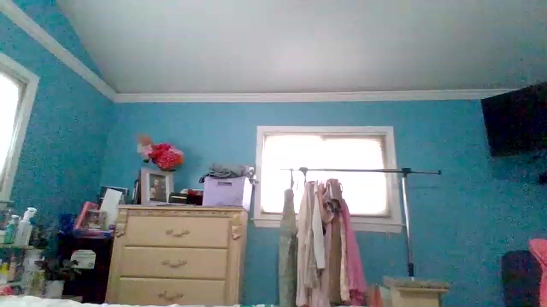 Gallery image thumbnail from KinleySweetie's myfreecams stream on, 03/13/2023, 15:05 image 7 of 20