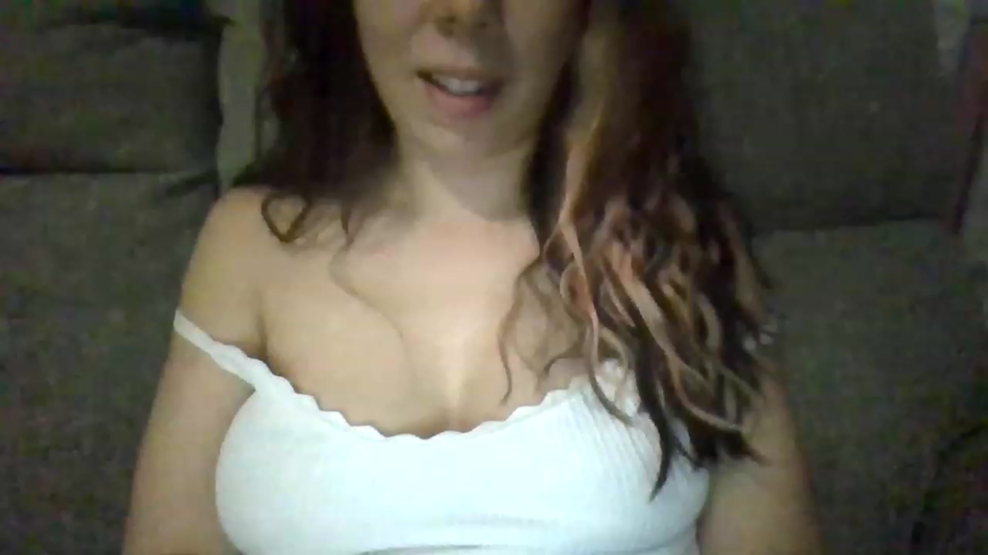Gallery image thumbnail from KinleySweetie's myfreecams stream on, 03/21/2023, 01:50 image 19 of 20