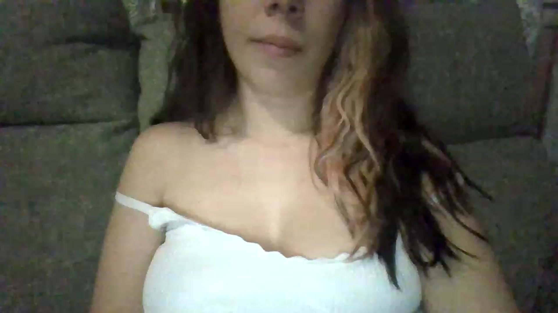 Gallery image thumbnail from KinleySweetie's myfreecams stream on, 03/21/2023, 01:50 image 6 of 20
