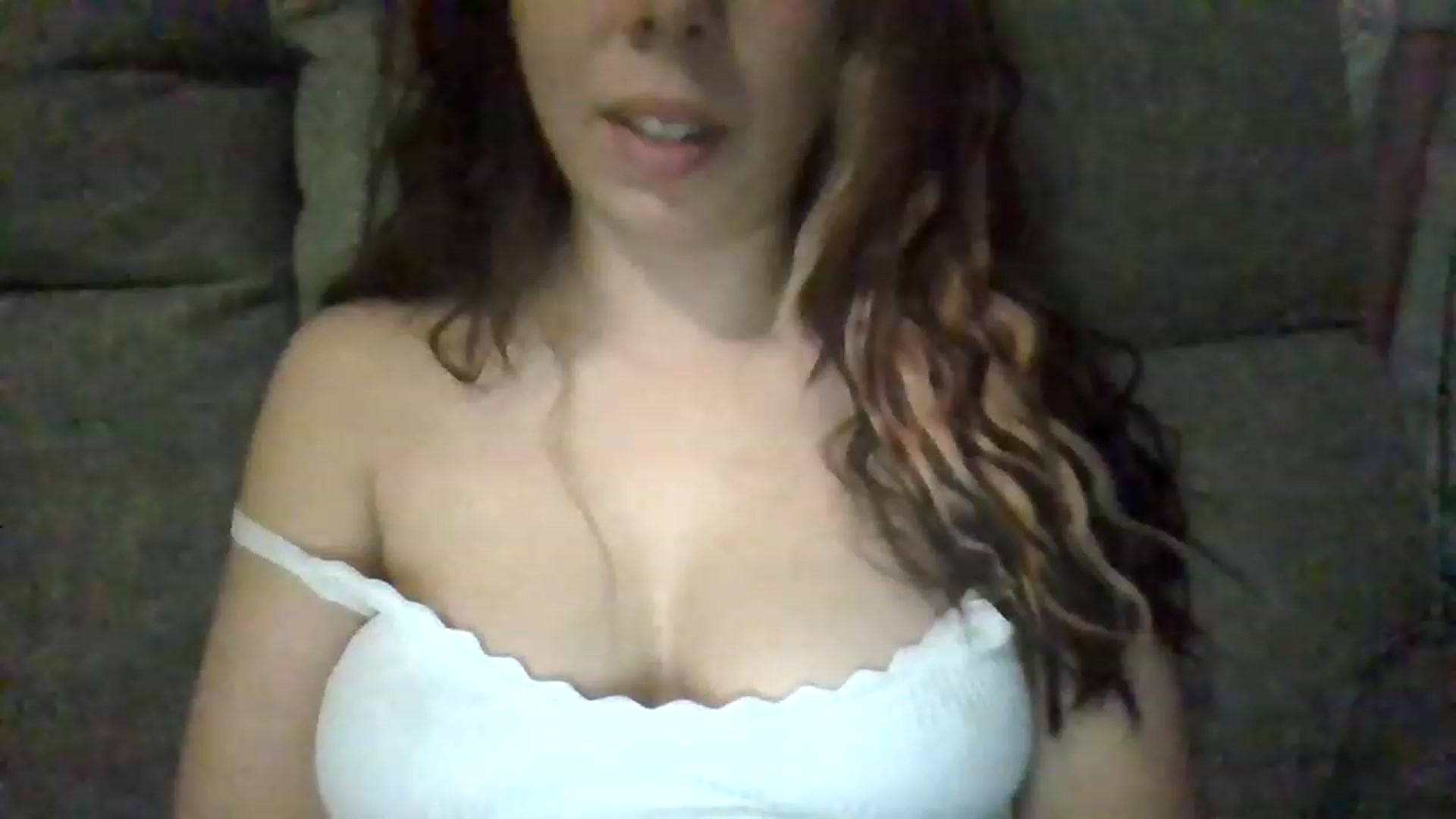 Gallery image thumbnail from KinleySweetie's myfreecams stream on, 03/21/2023, 01:50 image 17 of 20