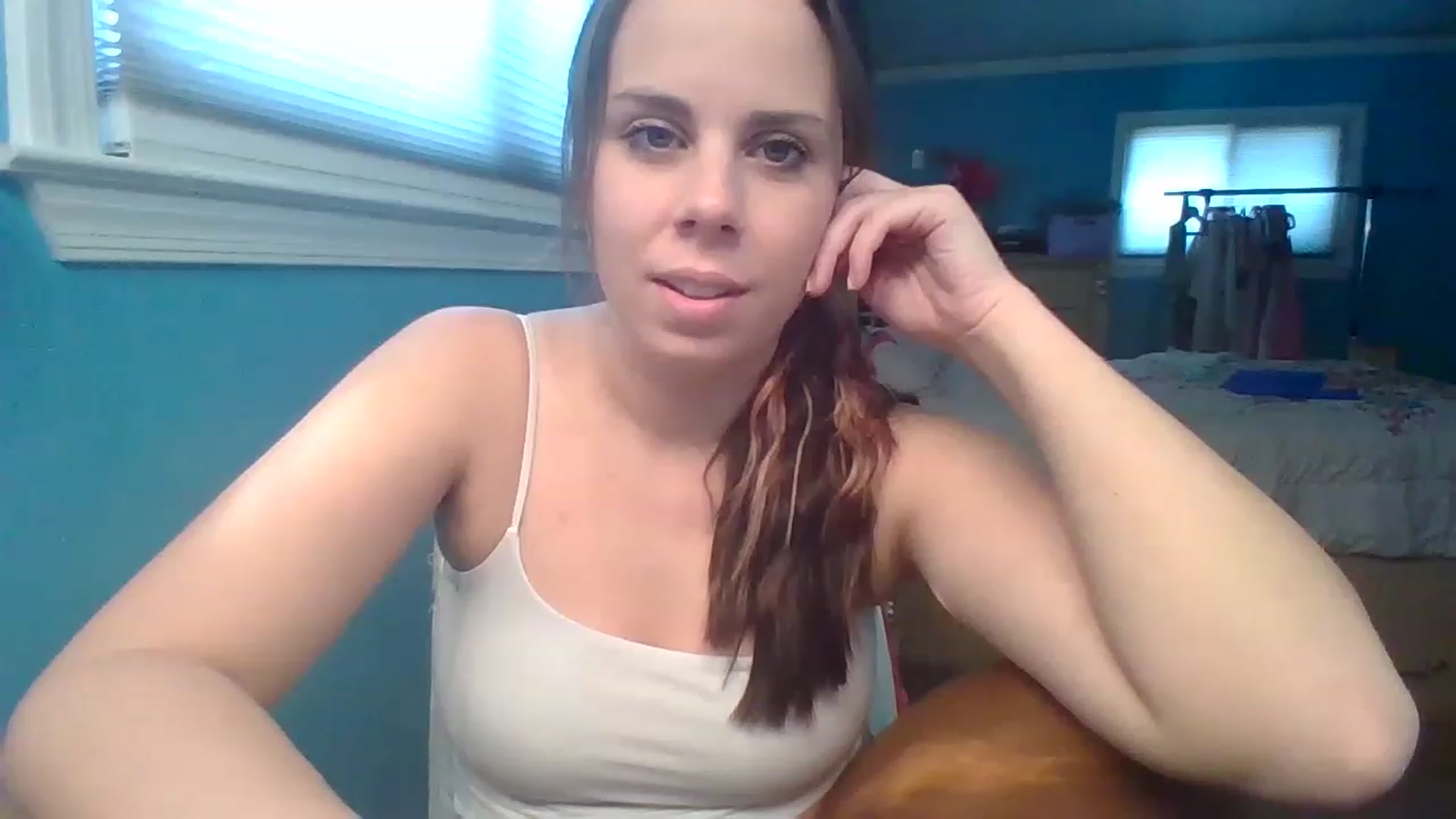 Gallery image thumbnail from KinleySweetie's myfreecams stream on, 03/22/2023, 19:36 image 8 of 20