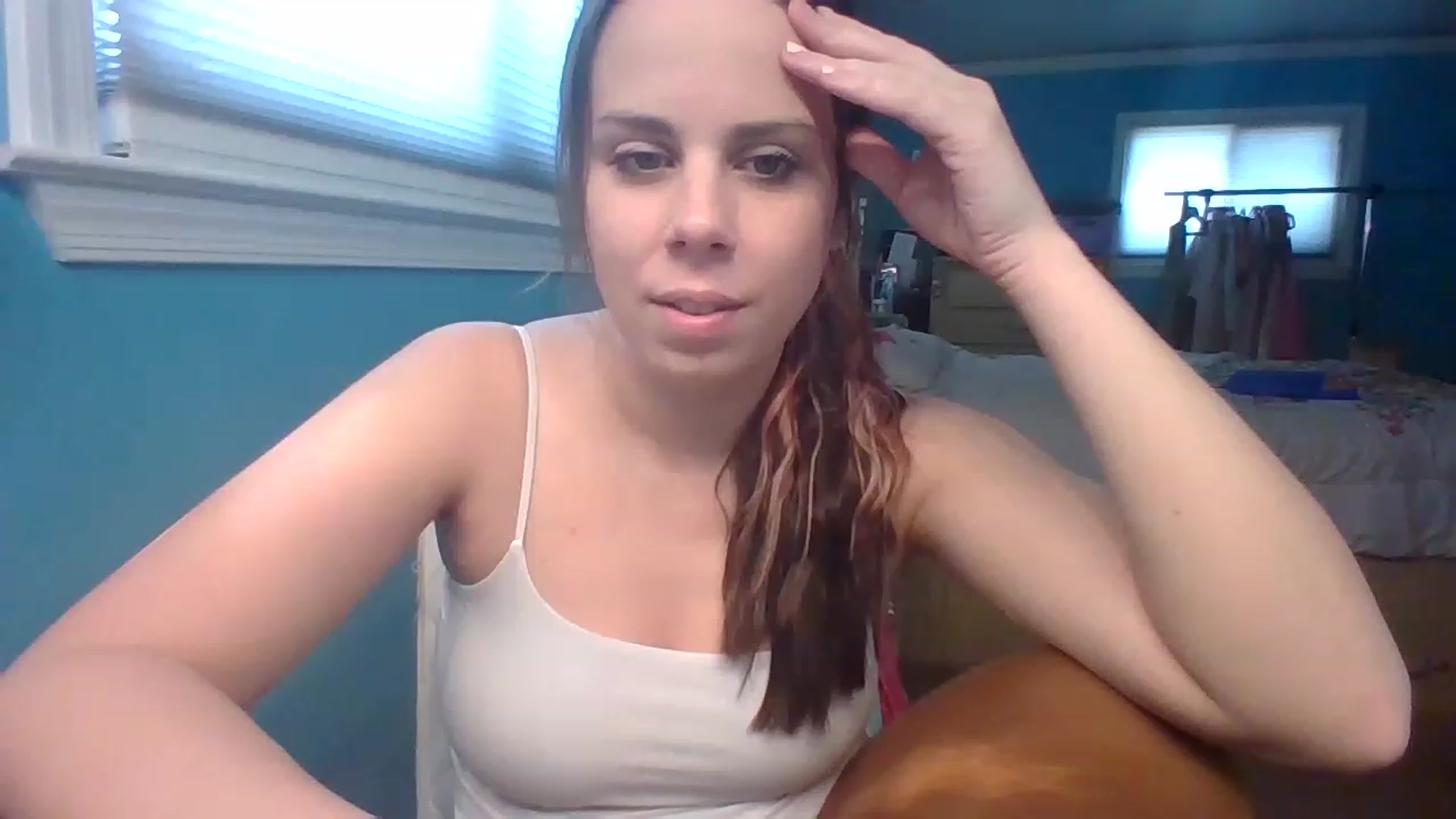 Gallery image thumbnail from KinleySweetie's myfreecams stream on, 03/22/2023, 19:36 image 6 of 20